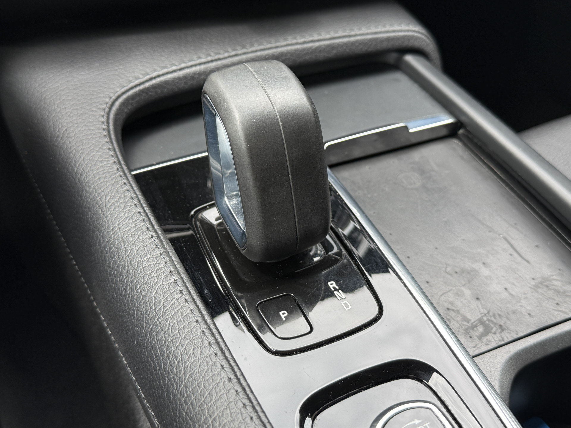 Volvo V90 2.0 B4 Momentum Business | Keyless | Trekhaak | Apple Carplay