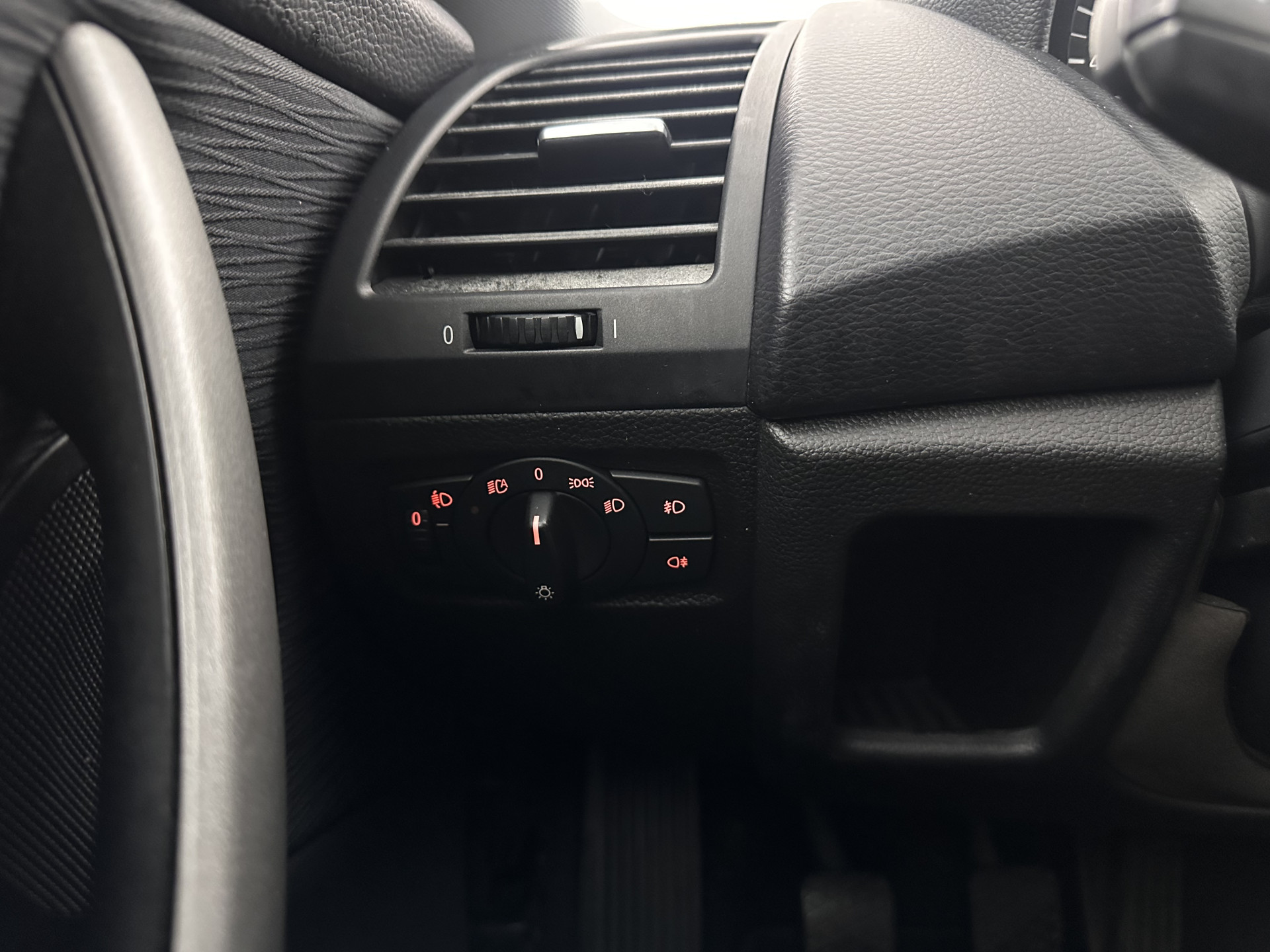 BMW 1-serie 118i Business Line *AIRCO | COMFORT-SEATS | 16''ALU | TOWBAR*