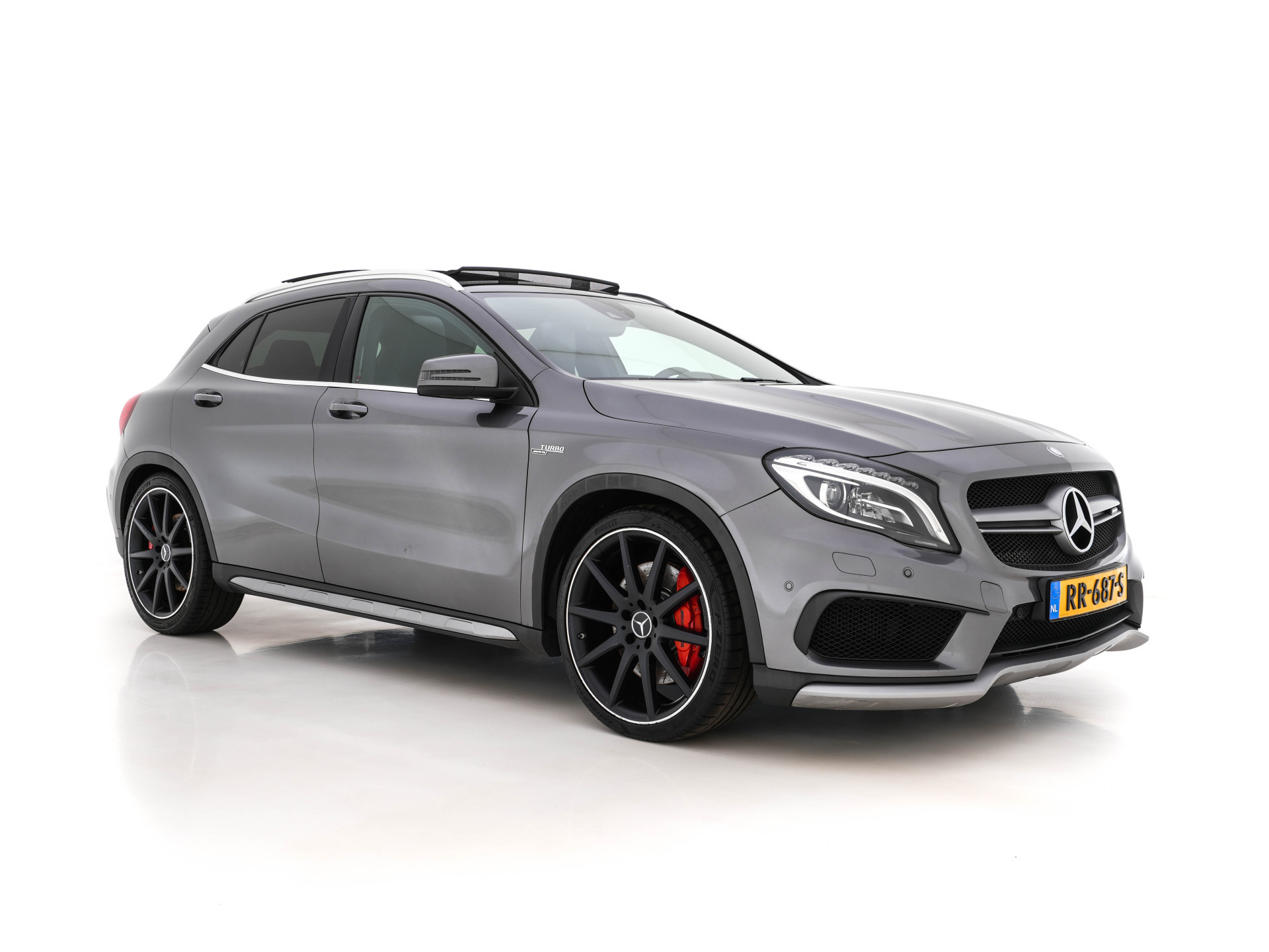 Mercedes-Benz GLA-klasse AMG 45 4MATIC *PANO | XENON | LEATHER-ALCANTARA | MEMORY-PACK | HARMAN/KARDON-AUDIO | KEYLESS |  CAMERA | SPORT-SEATS | HEATED-SEATS | NAVI-FULLMAP | SHIFT-PADDLES  | ECC | PDC | CRUISE | 20''ALU*