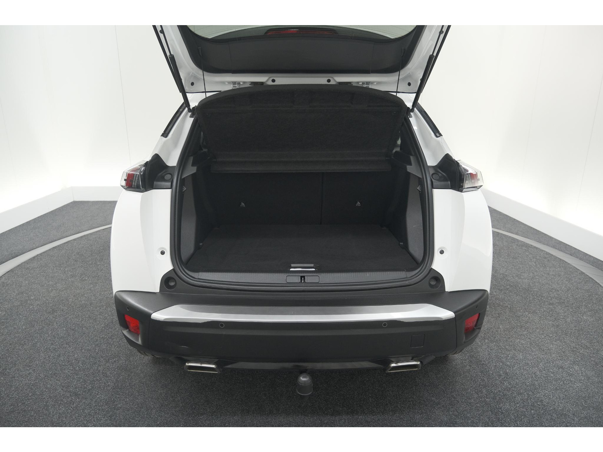 Peugeot 2008 PureTech 130 Allure | Trekhaak | Camera | Navigatie | Parkeersensoren