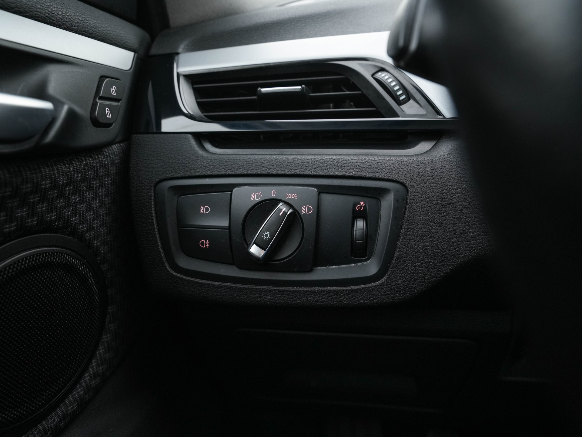 BMW X1 sDrive16d Centennial Executive *NAVI-FULLMAP | FULL-LED | ECC | PDC | CRUISE | COMFORT-SEATS | TOWBAR | 17''ALU *