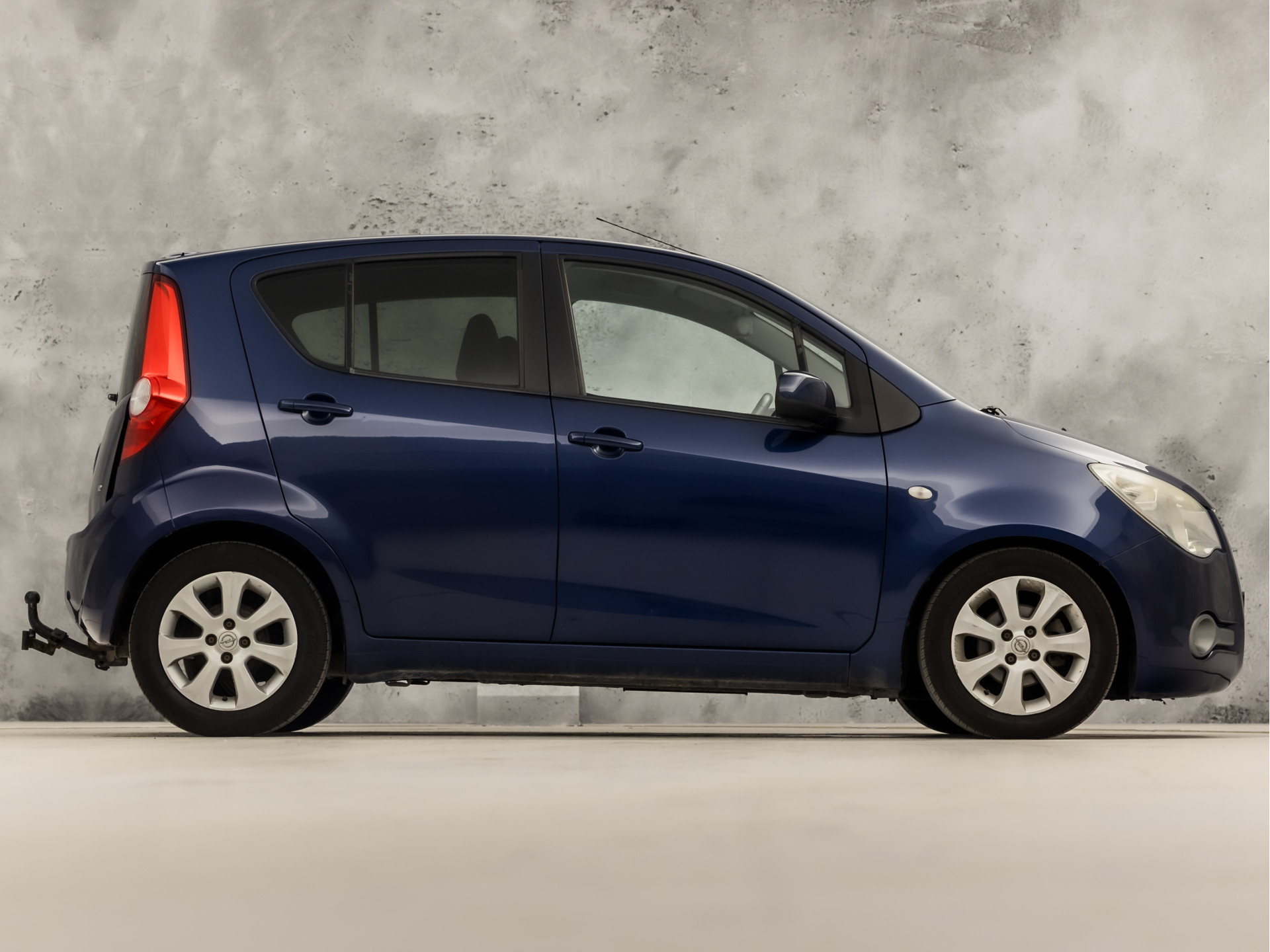 Opel Agila 1.2 Sport (AIRCO, ELEK RAMEN, SPORTSTOELEN, GETINT GLAS, NIEUWE APK, NIEUWSTAAT)
