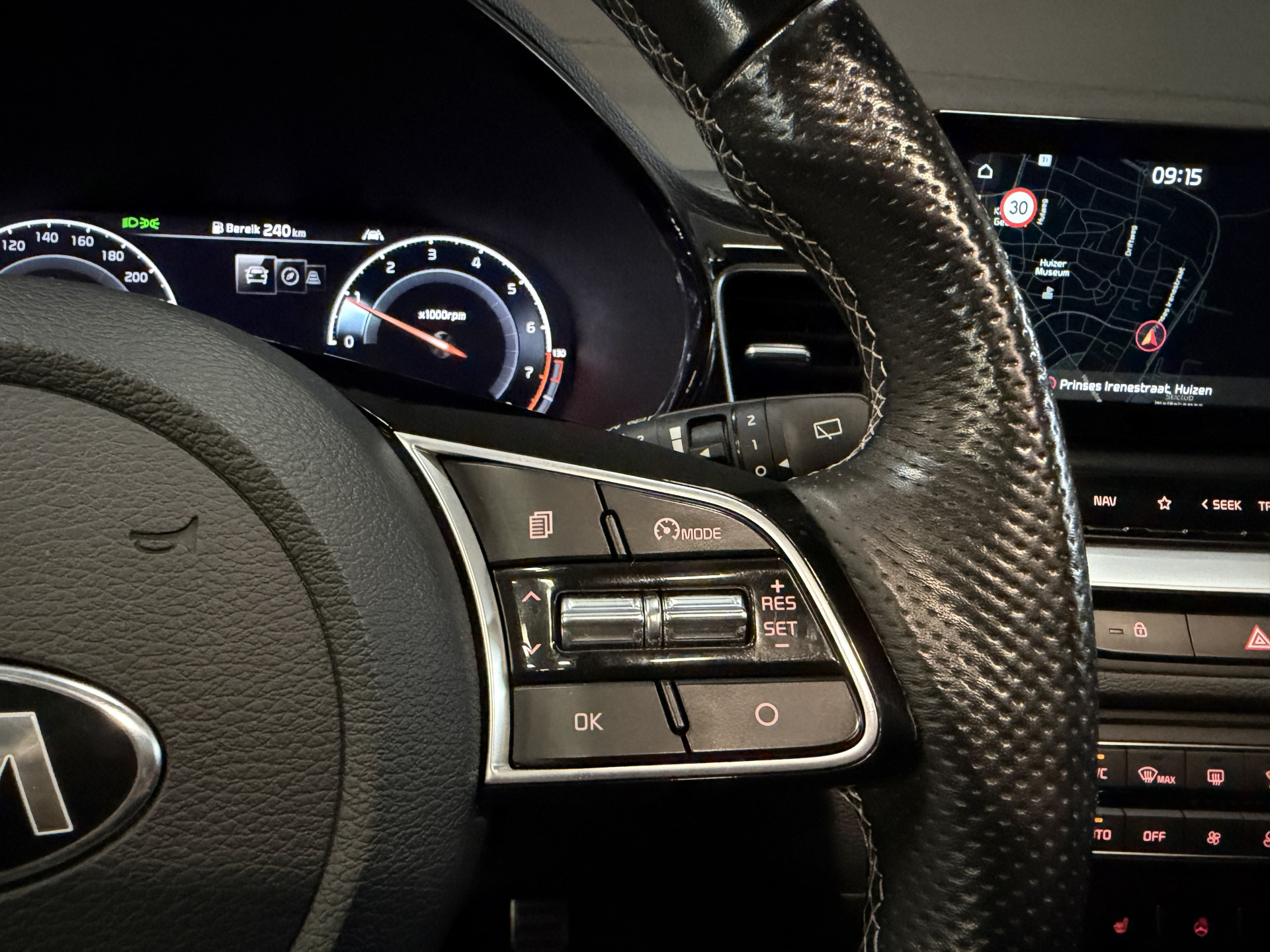 Kia Ceed Sportswagon 1.0 T-GDi GT-Line | Panoramadak | Dealer onderhouden | Camera | Afn. Trekhaak | Stoel/stuurverwarming | Carplay