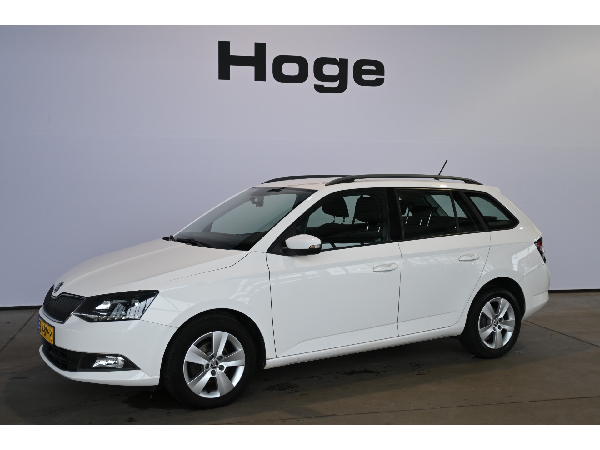 ŠKODA Fabia Combi 1.0 TSI Ambition Business Airco Navigatie Cruise Control Rijklaarprijs Inruil Mogelijk!