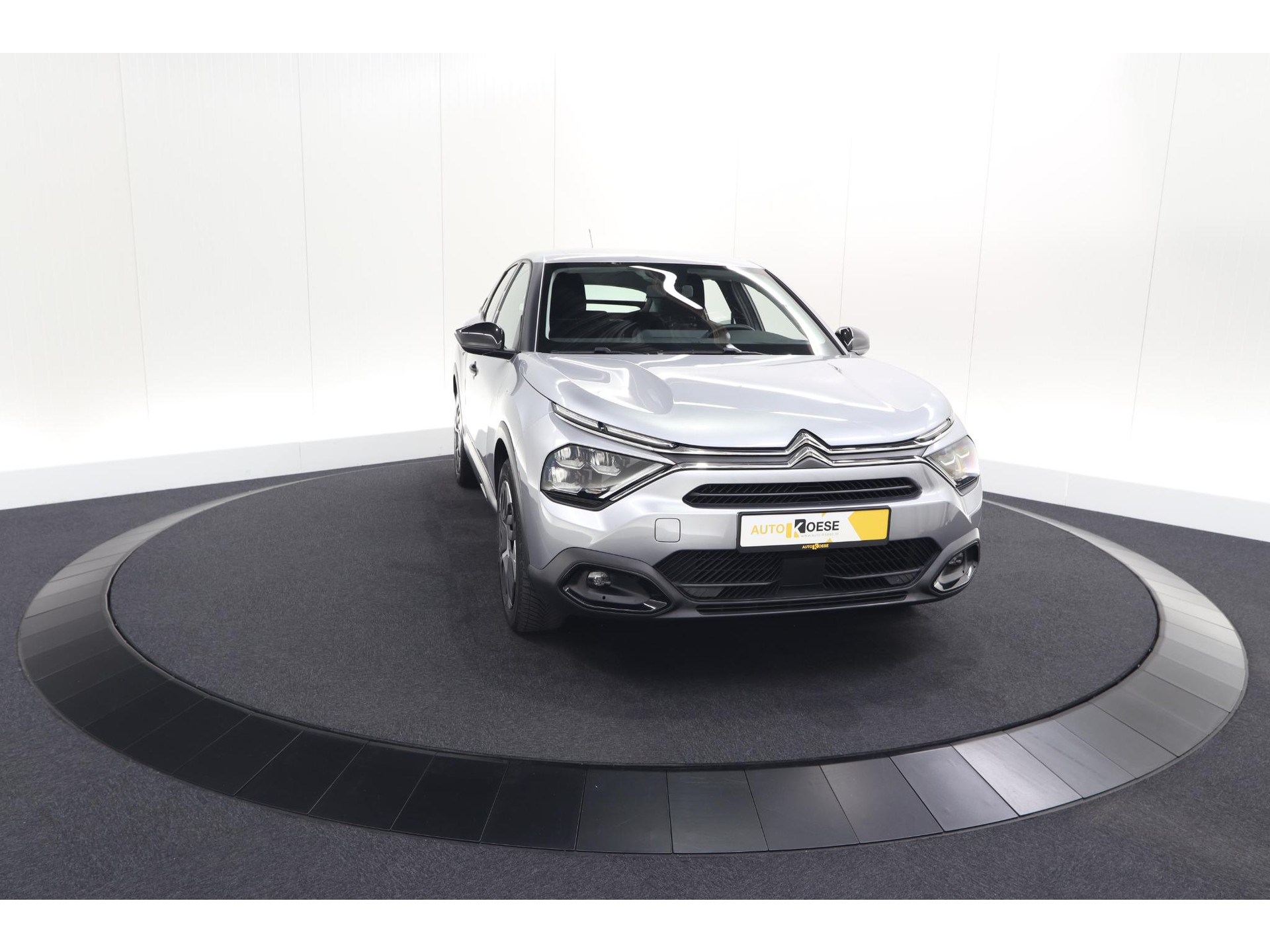 Citroen C4 Puretech 130 Feel | Trekhaak | Camera | Allseason Banden | Climate Control | Parkeersensoren