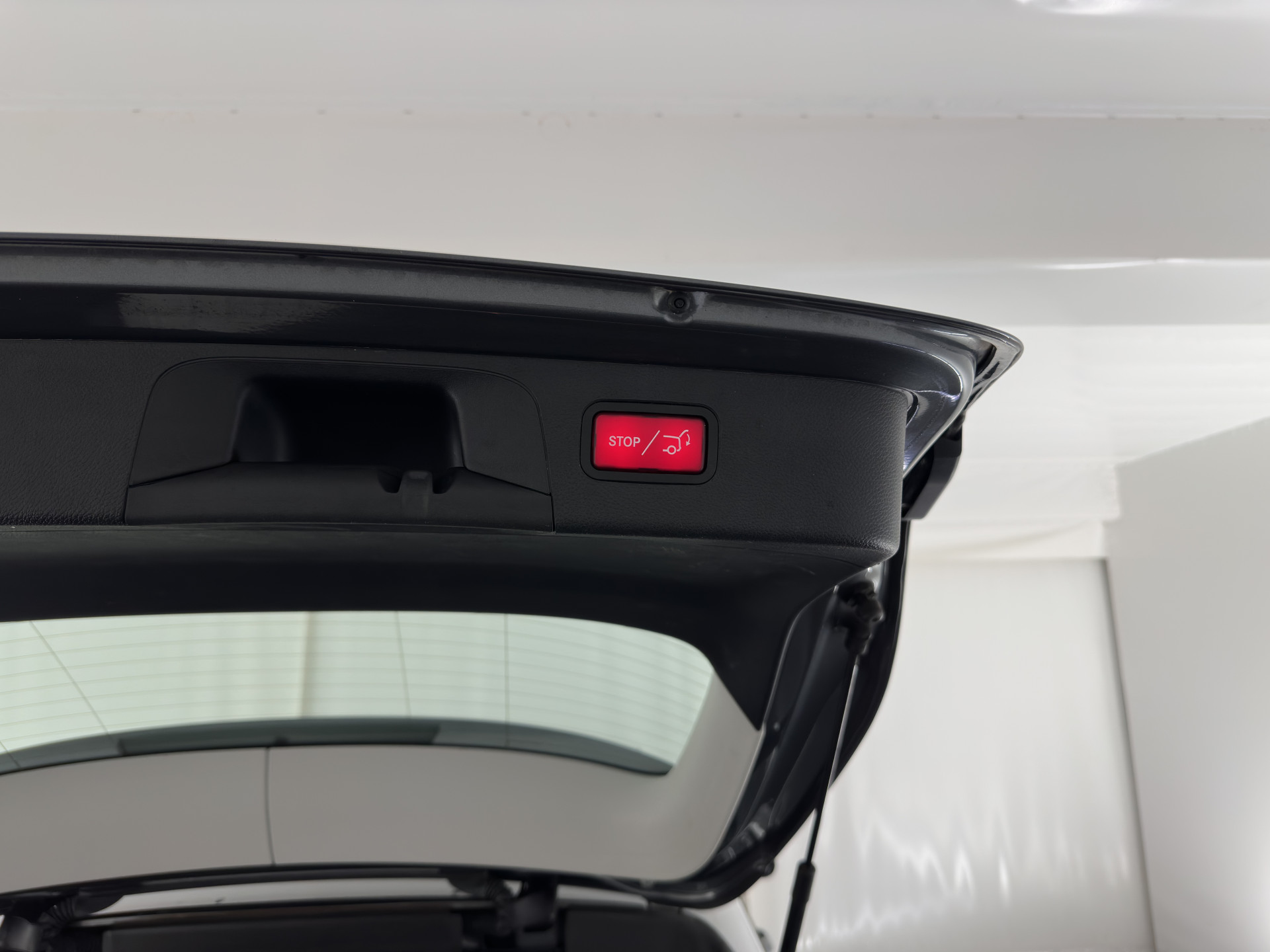 Mercedes-Benz GLC-klasse 220d 4MATIC Premium Plus (INCL-BTW) *PANO | LEATHER | FULL-LED | MEMORY-PACK | TOPVIEW | BLINDSPOT | HEATED-COMFORTSEATS | NAVI-FULLMAP | ECC | PDC | CRUISE | SHIFTPADDLES | TOWBAR | 18''ALU*