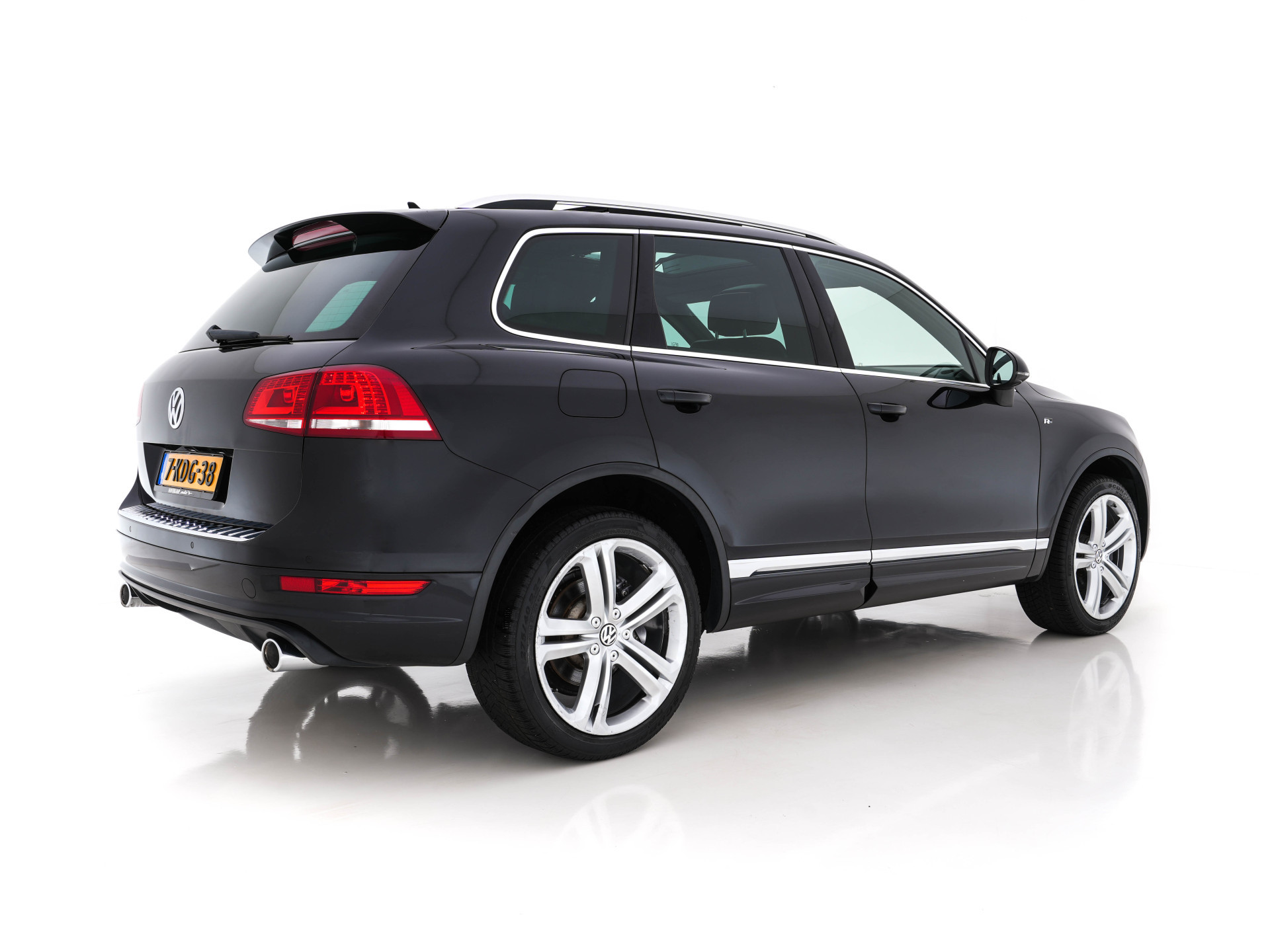 Volkswagen Touareg 3.0 TDI R-line-Pack Chrome-Pack Aut. *PANO | FULL-LEATHER | NAVI-FULLMAP | XENON | DYNAUDIO | MEMORY-PACK | ECC | SHIFT-PADDLES | PDC | DAB | COMFORT-SEATS | 21"ALU*