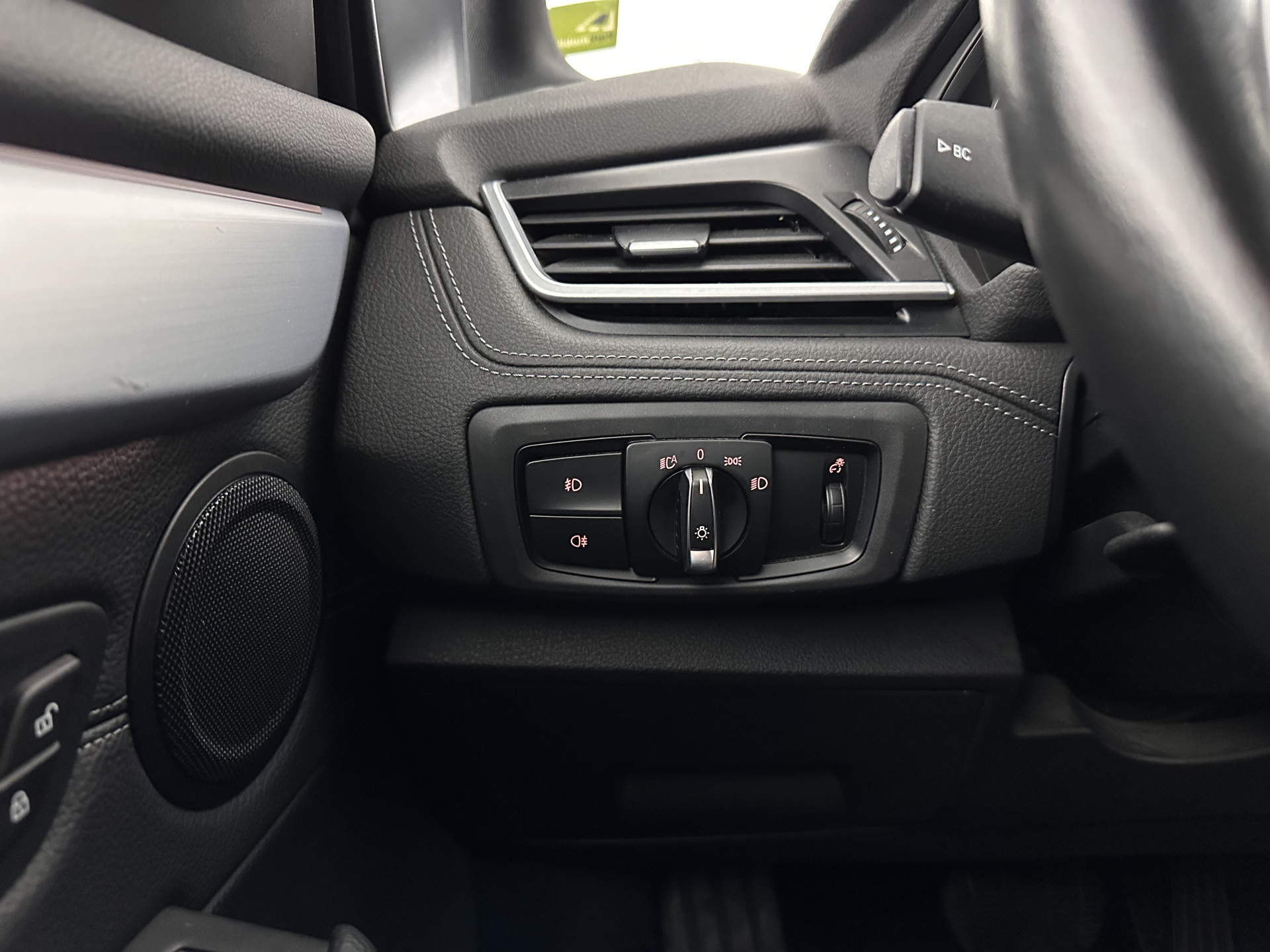 BMW 2-serie Active Tourer 216d Sportline Corporate Lease High Executive Aut. *LEATHER | FULL-LED | HEATED-SPORTSEATS | NAVI-FULLMAP | ECC | HEAD-UP | PDC | CRUISE | 18''ALU*