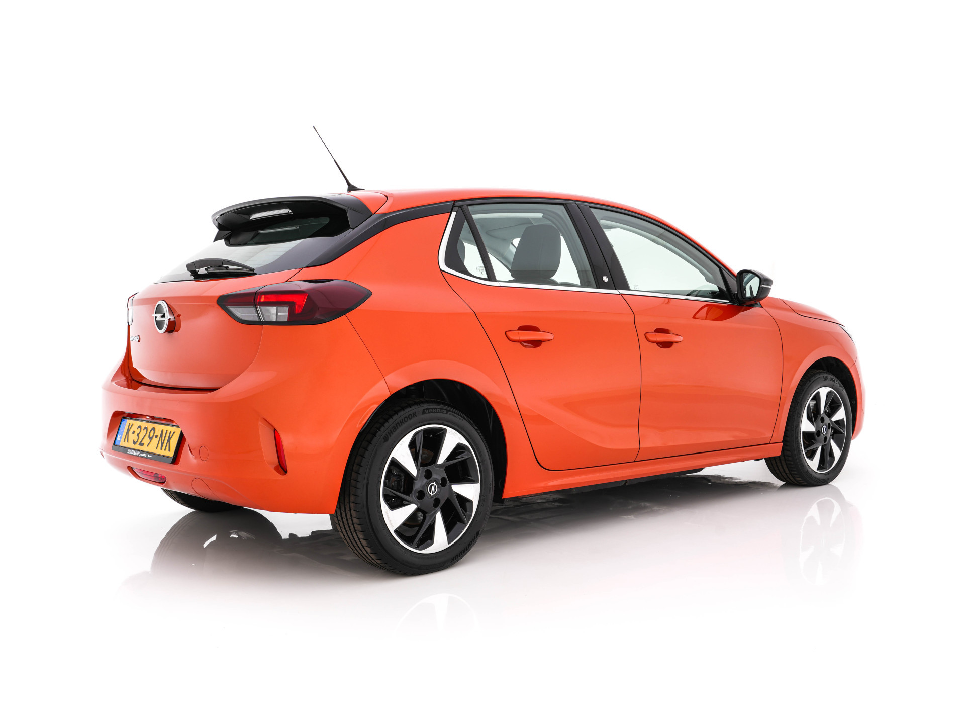 Opel Corsa-e Elegance 50 kWh [3-Fase-] {SOH-90%} (INCL-BTW) Aut.*FULL-LED | DIGI-COCKPIT | LEATHER-MICROFIBRE | CARPLAY | CAMERA | ECC | KEYLESS | CRUISE | DAB | 16'' ALU*