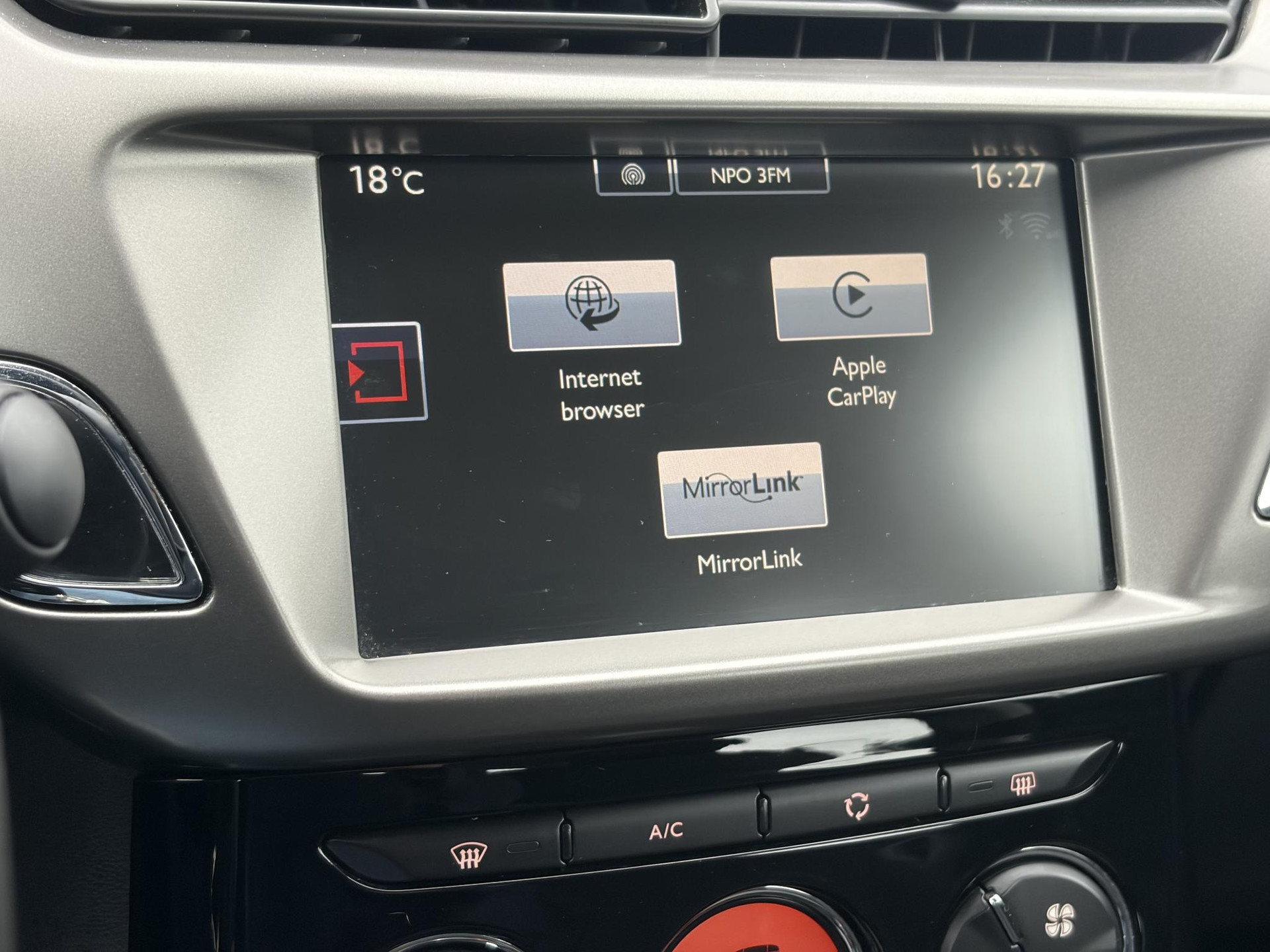 Citroen C3 1.2 PureTech Selection ✓Nieuwe D-riem✓Navi✓Carplay✓Trekhaak✓Dealer Onderhouden✓Clima✓Cruise✓5 Deurs✓Net grote beurt gehad✓N.A.P✓Apk tot 09-2027