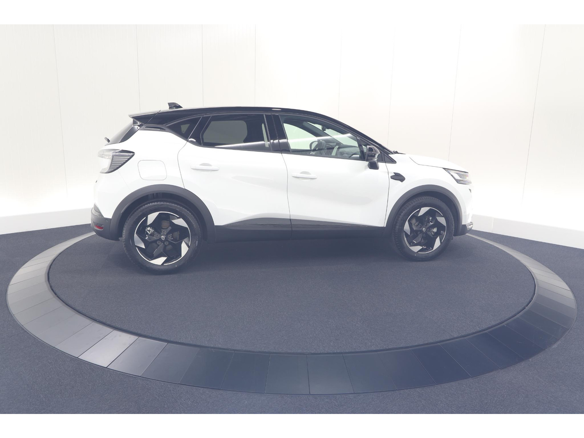 Renault Captur 1.8 E-Tech Full Hybrid 160 Techno | Camera | Winterpakket | Adaptieve Cruise Control | Apple Carplay