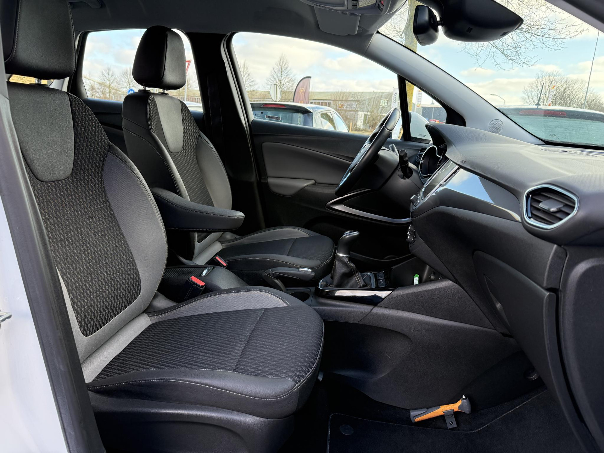 Opel Crossland X 1.2 Turbo Innovation 2e Eigenaar,110pk,Navi,Trekhaak,Pdc,Dealer Onderhouden,N.A.P,Weinig km,Apk tot 07-2027