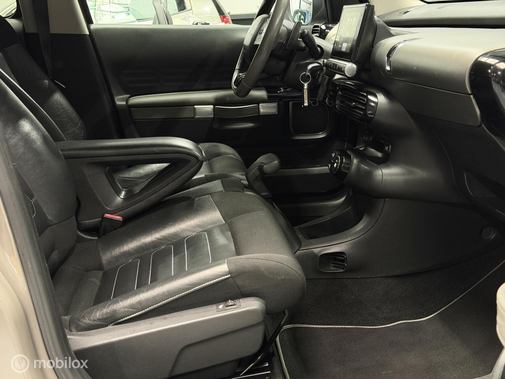 Citroën C4 Cactus 1.2 PureTech Shine|Automaat|NAP|Camera|Navi