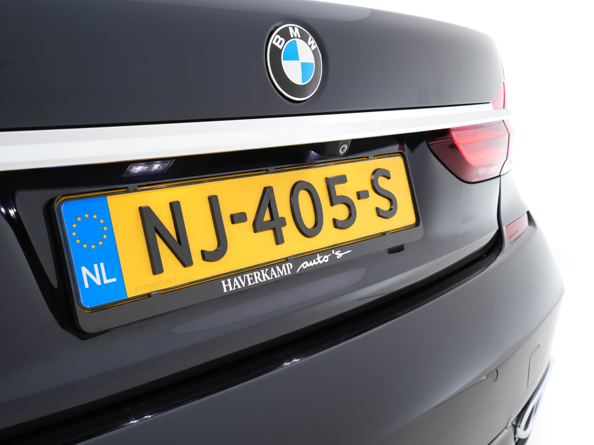 BMW 7-serie 750i Long M-Aerodynamic xDrive High Executive Aut. *PANO | DESIGN-LEATHER | LASER-LED | SOFTCLOSE |TOPVIEW | HARMAN/KARDON-SOUND | MEMORY-PACK | NAVI-FULLMAP | KEYLESS | ADAPTIVE-CRUISE | HEAD-UP | MASSAGE/HEATED/COOLED-COMFORT-SEATS | .