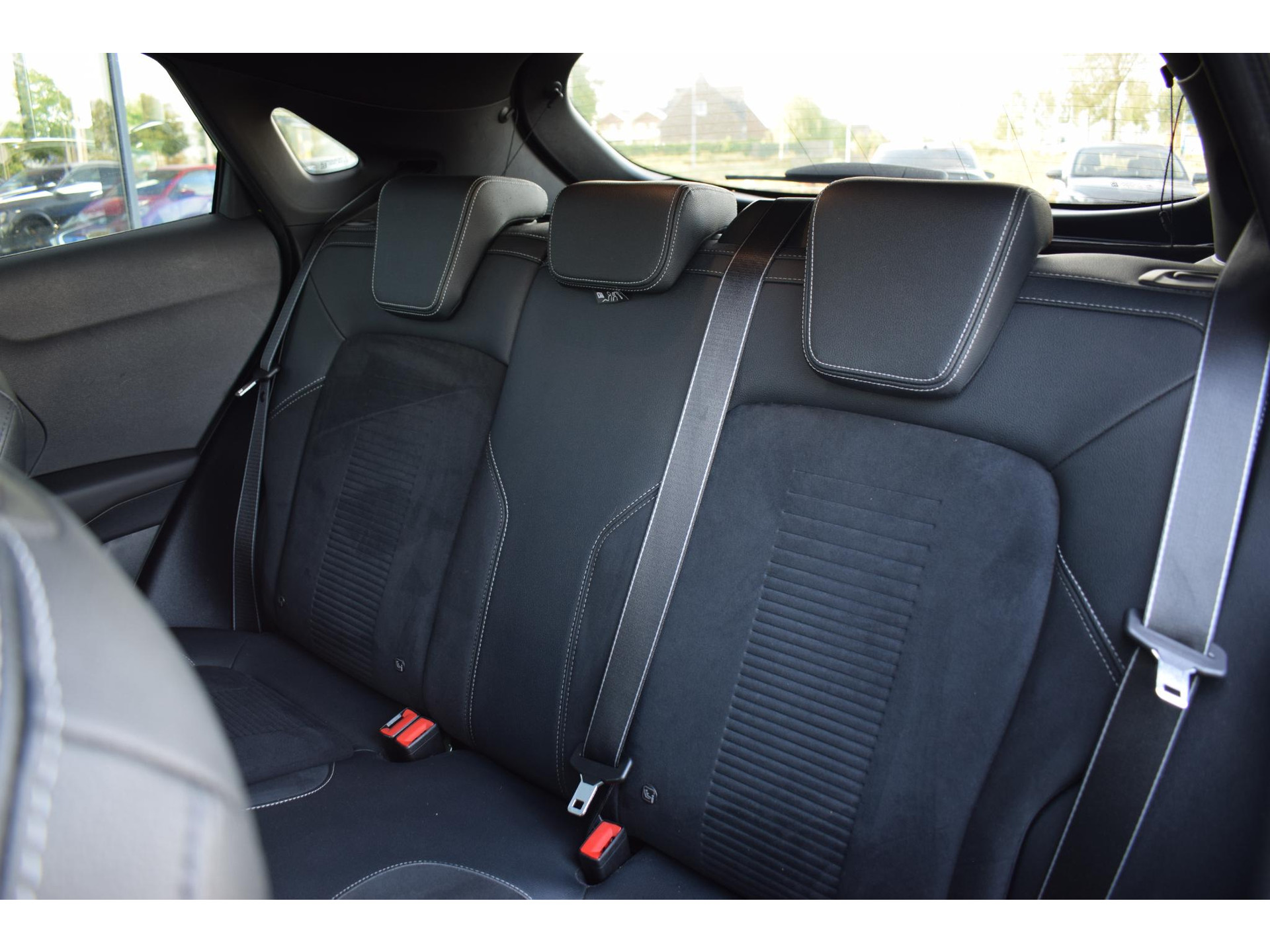 Ford Puma 1.5 EcoBoost ST-X | 170 PK | Pano | Sportstoelen | Stuur- en Stoelverwarming