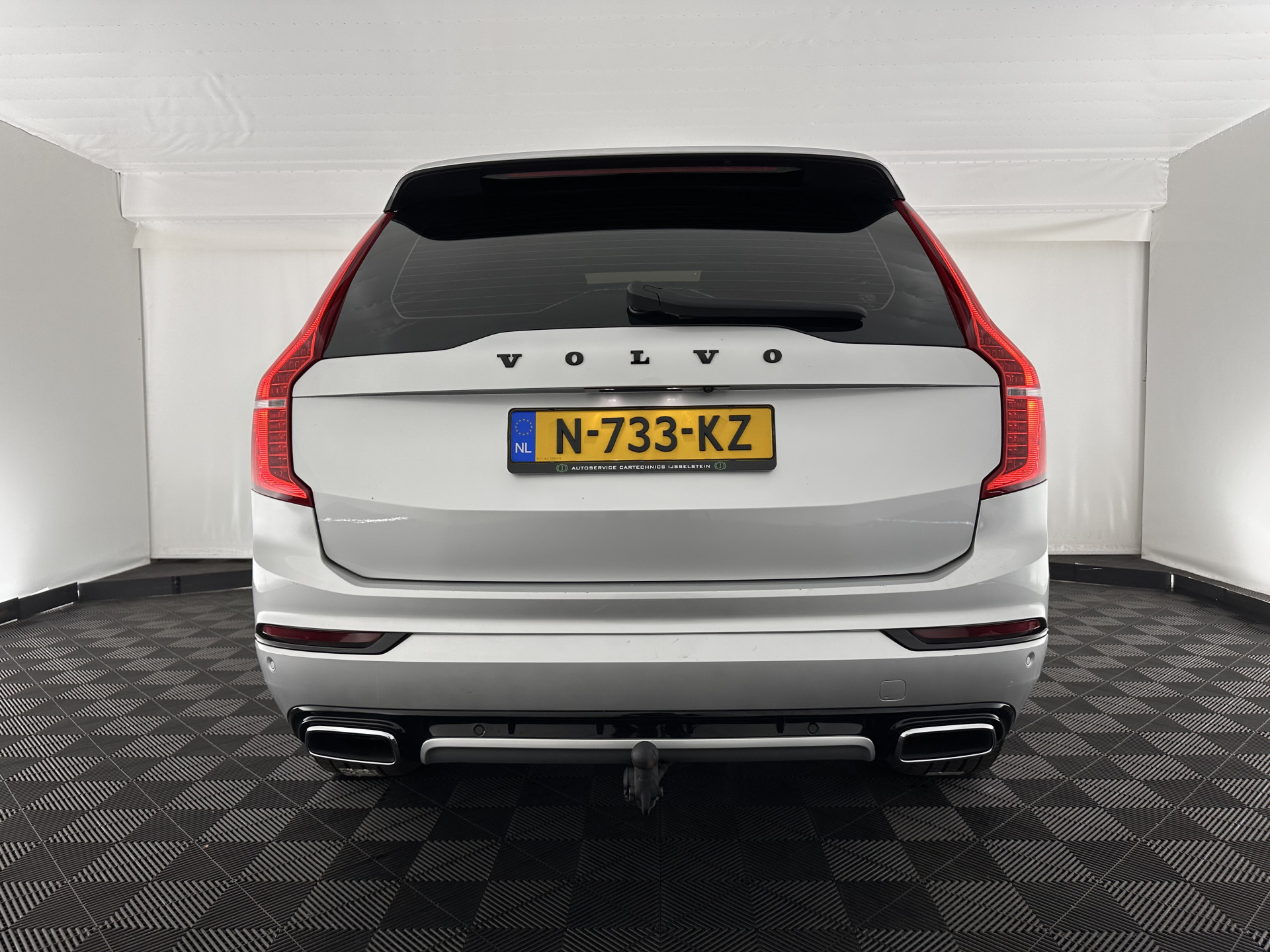Volvo XC90 2.0 B5 AWD Inscription Intro Edition R-Design [ 7-Pers. ] Aut. *PANO | LEATHER-ALCANTARA | FULL-LED | MEMORY-PACK | BOWERS&WILKINS | BLINDSPOT | KEYLESS | DIGI-COCKPIT | NAVI-FULLMAP | PRIVACY-GLASS | HEATED-SPORTSEATS | 20''ALU | TOWBAR*