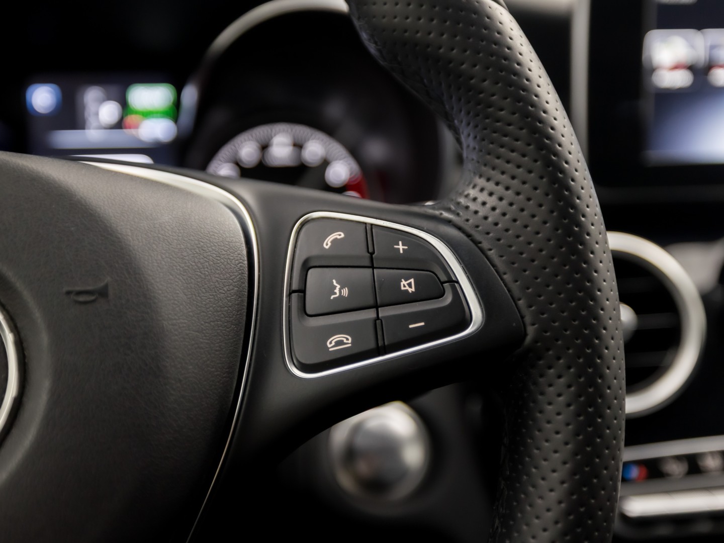 Mercedes-Benz C-Klasse 350 e AMG Sport 279Pk Automaat (NAVIGATIE, LUCHTVERING, ORG. NL, GETINT GLAS, ELEK SPORTSTOELEN, LEDER, CRUISE, KEYLESS START, TREKHAAK, NIEUWSTAAT)