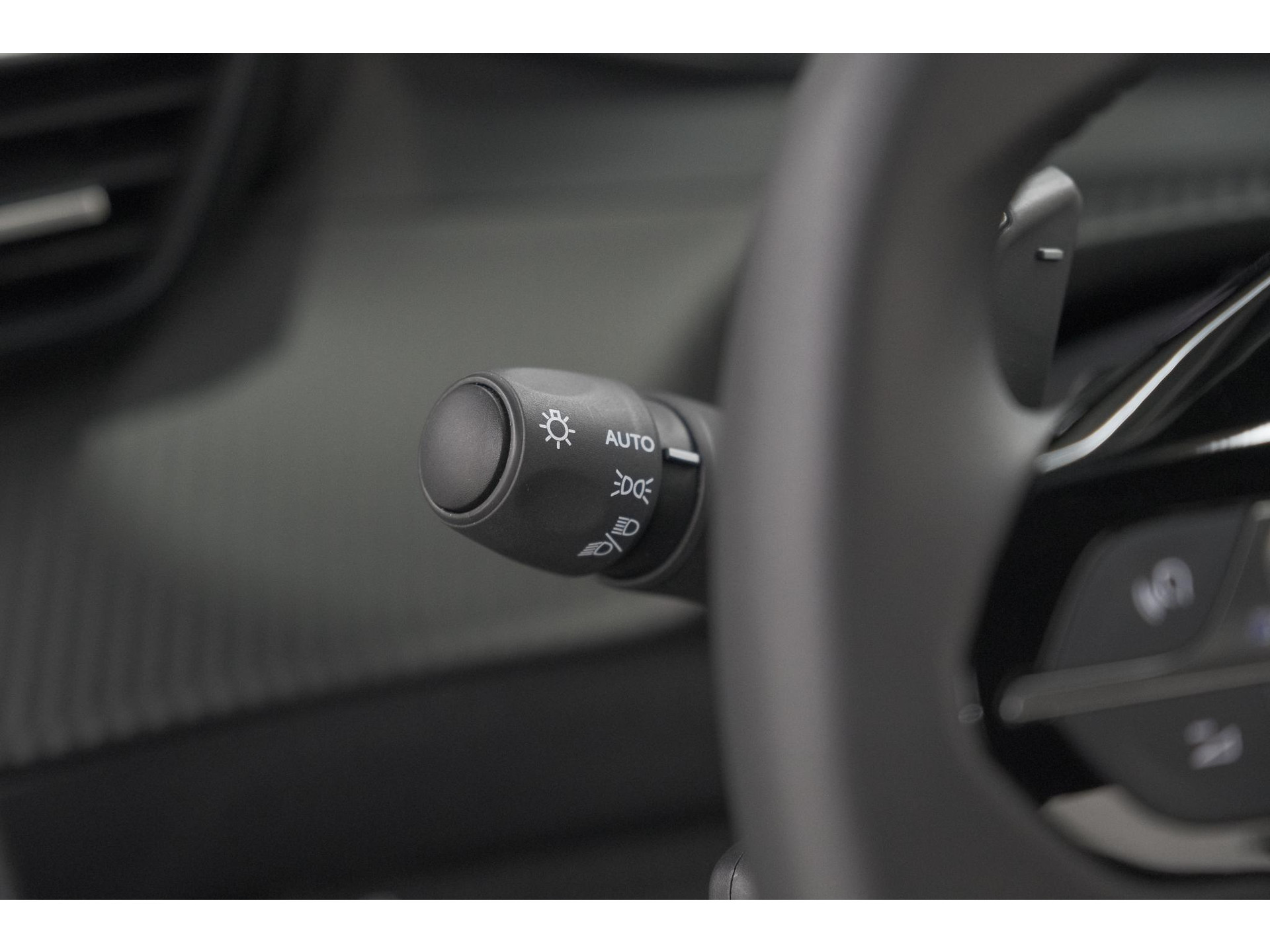 Peugeot 2008 Hybrid 145 e-DCS6 Allure | 360 Camera | Adaptieve Cruise Control | Dodehoekdetectie