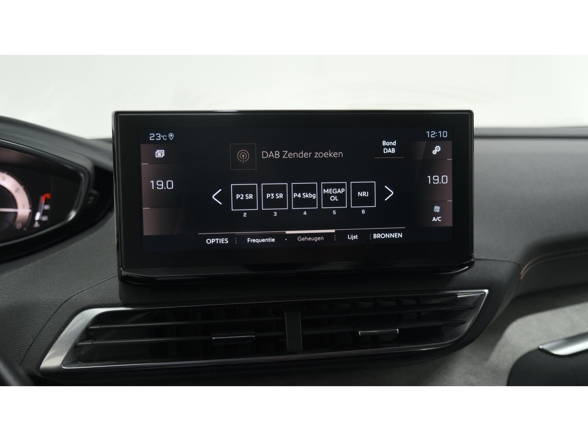 Peugeot 3008 1.6 PureTech 180 EAT8 GT | Trekhaak | Camera | Dodehoekdetectie | Navigatie