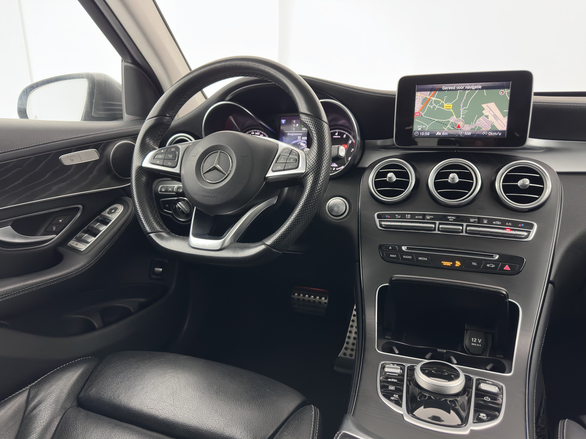 Mercedes-Benz GLC-klasse 350e 4MATIC Premium Plus Plug-in Aut. *LEATHER | FULL-LED | BLIND-SPOT | HEATED-SPORTSEATS | CAMERA | KEYLESS | AIR-SUSPENSION | ADAPTIVE-CRUISE | PRIVACY-GLASS | NAVI-FULLMAP | 20''ALU*