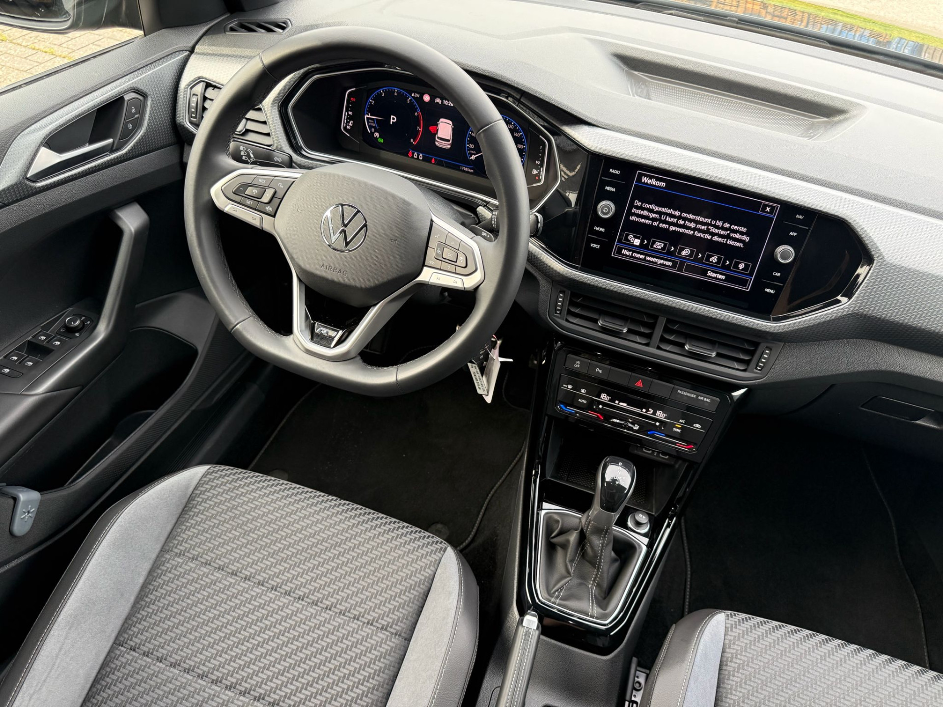 Volkswagen T-Cross 1.0 TSI R-Line | 1E EIGENAAR | 3/6/12MND GARANTIE| AUTOMAAT | LED | CARPLAY | DIGITAAL COCKPIT | DAB | CRUISE |