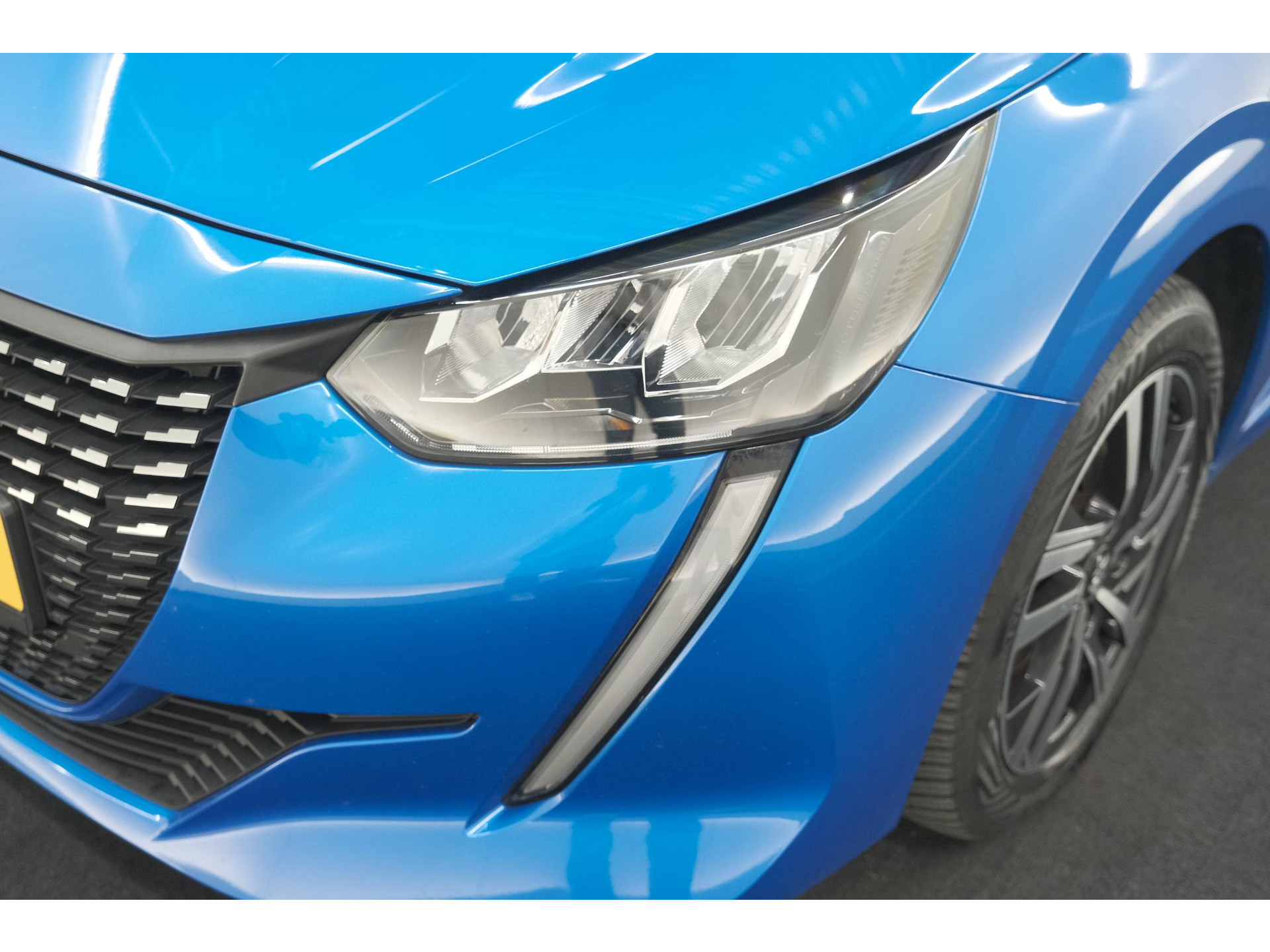 Peugeot 208 PureTech 100 Allure | Trekhaak | Camera | Apple Carplay | Navigatie | Parkeersensoren