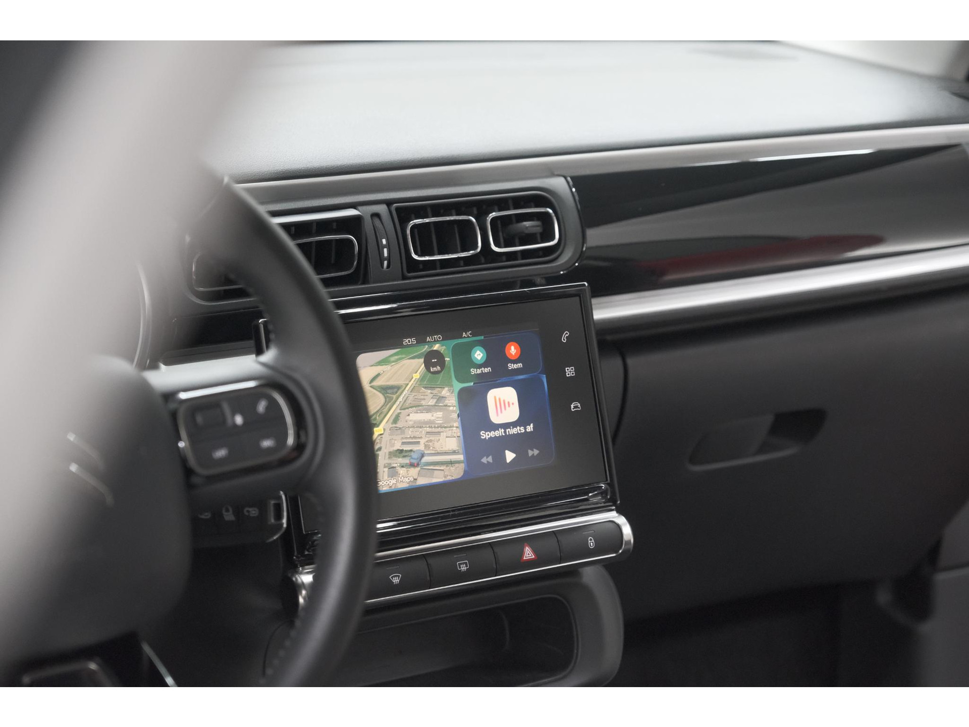 Citroen C3 PureTech 82 S&S Shine | Camera | Apple Carplay | Parkeersensoren | 16 Inch Velgen