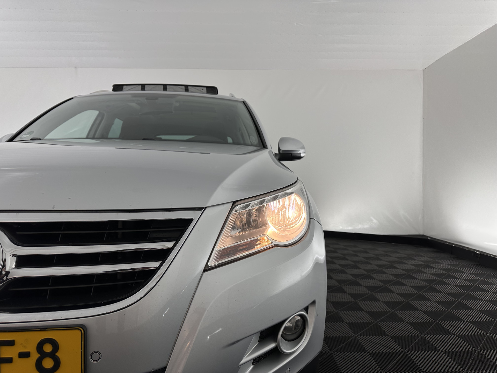 Volkswagen Tiguan 1.4 TSI Sport&Style *PANO | NAVI-FULLMAP | CAMERA | KEYLESS | HEATED-COMFORTSEATS | ECC | PDC | CRUISE | PRIVACY-GLASS | 17''ALU*