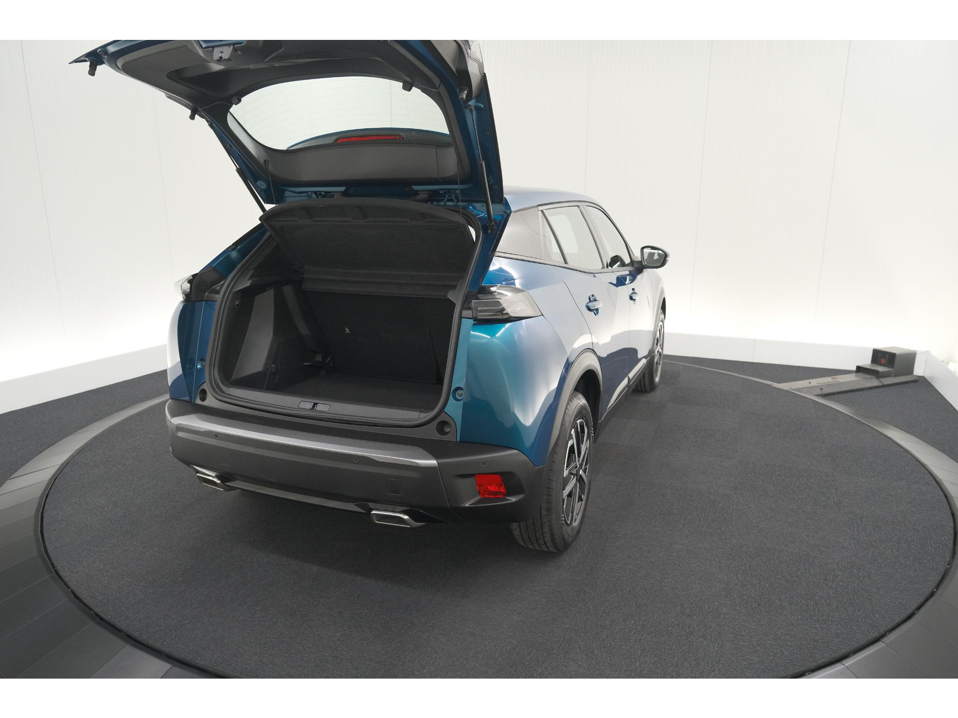 Peugeot 2008 Hybrid 136 e-DCS6 Style | Apple Carplay | Parkeersensoren | Climate control