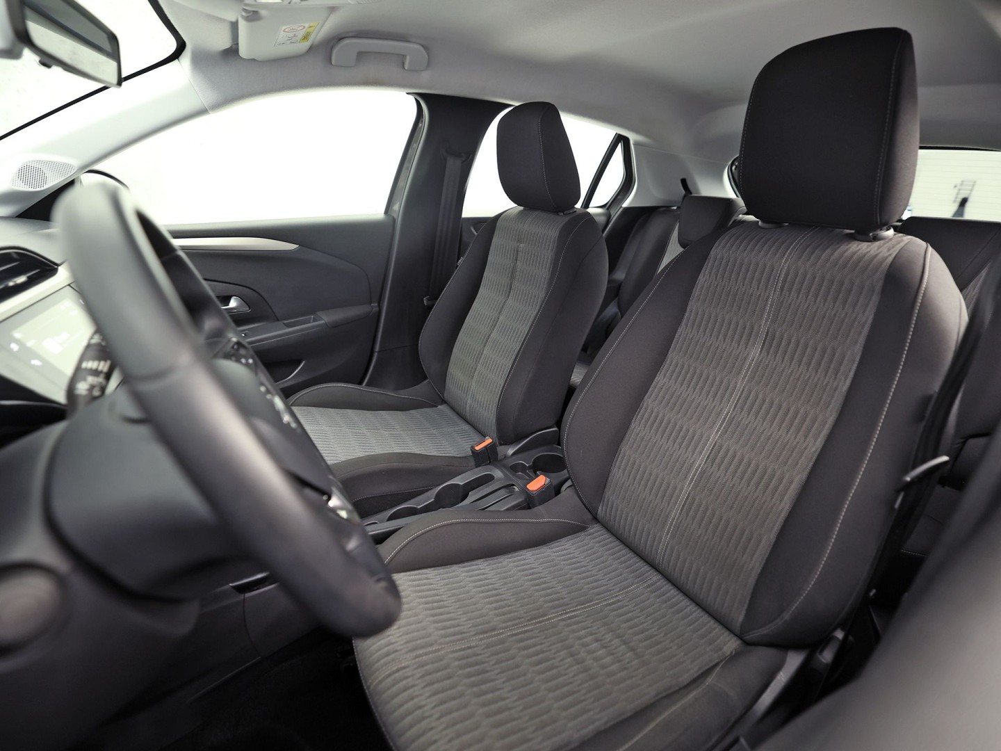 Opel Corsa 1.2 Sport (APPLE CARPLAY, GROOT NAVI, LANE ASSIST, SPORTSTOELEN, CRUISE, NIEUWSTAAT)