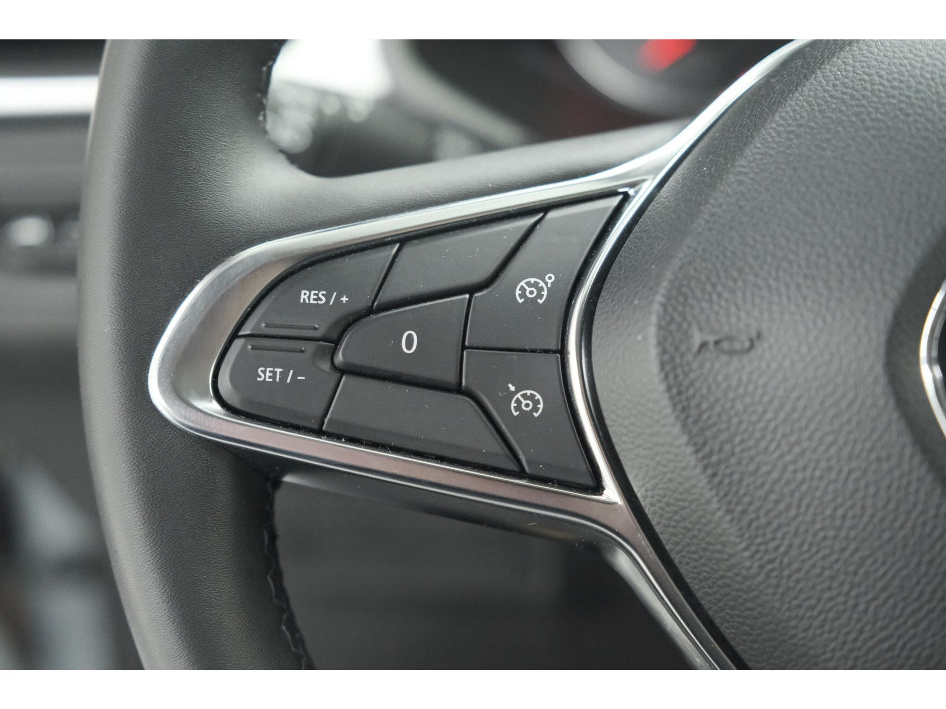Renault Captur TCe 90 Evolution | Parkeersensoren | Navigatie | Allseason Banden | Apple Carplay