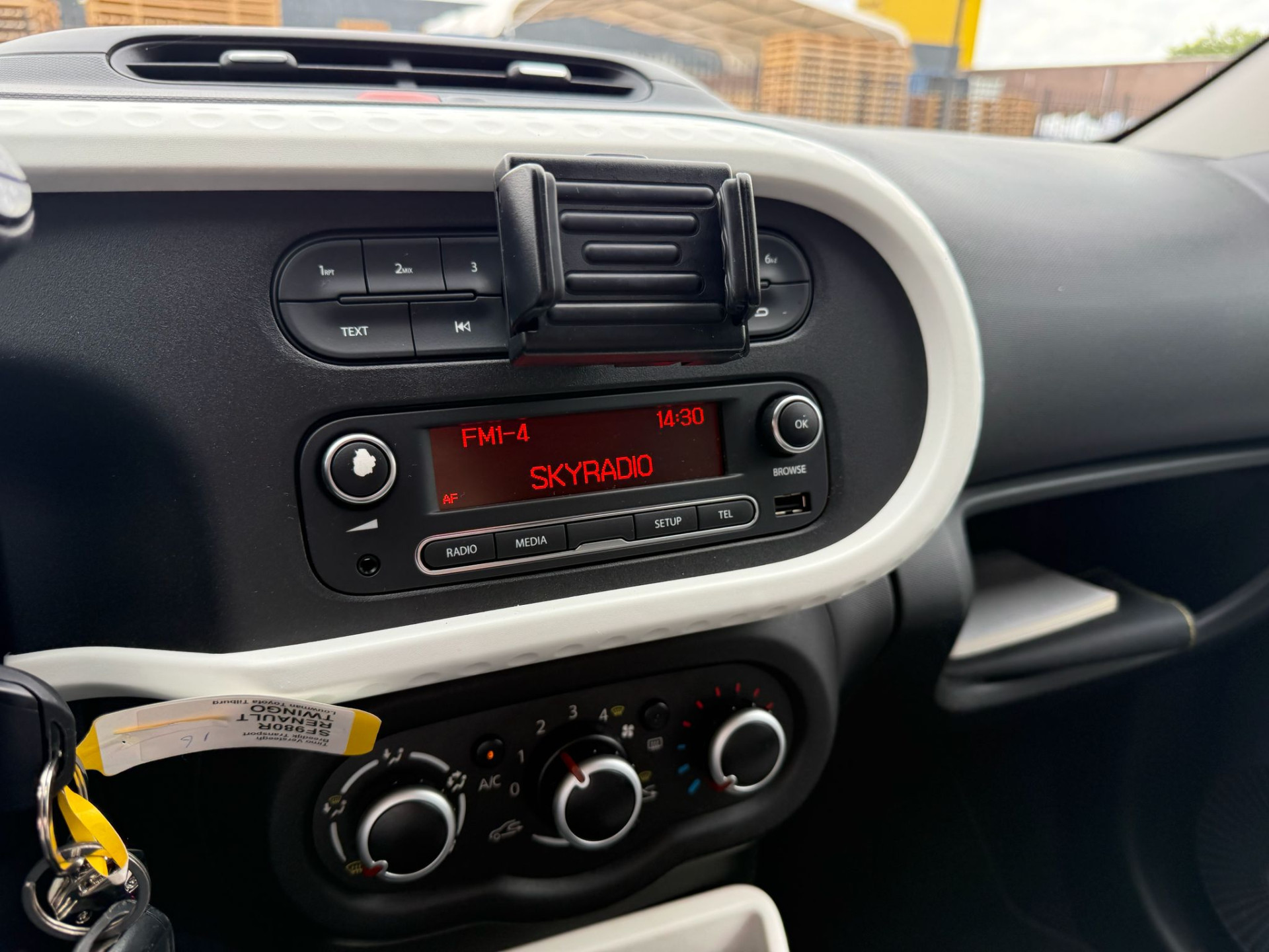 Renault Twingo 1.0 SCe Collection | 1E EIGENAAR | 3/6/12MND GARANTIE | AUTOMAAT | ELECRAMEN | BLUETOOTH | AIRCO