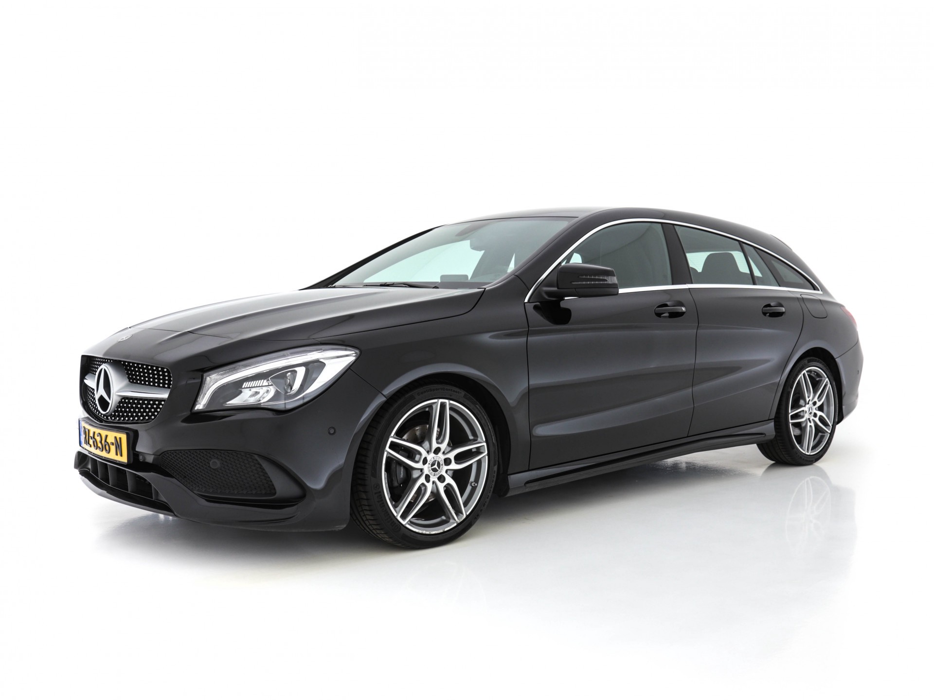 Mercedes-Benz CLA-klasse Shooting Brake 180 AMG-Line Business Solution (INCL-BTW) Aut. *NAVI-FULLMAP | FULL-LED | LEATHER-MICROFIBRE | CAMERA | ECC | PDC | CRUISE | SPORT-SEATS | SHIFT-PADDLES | 18"ALU*