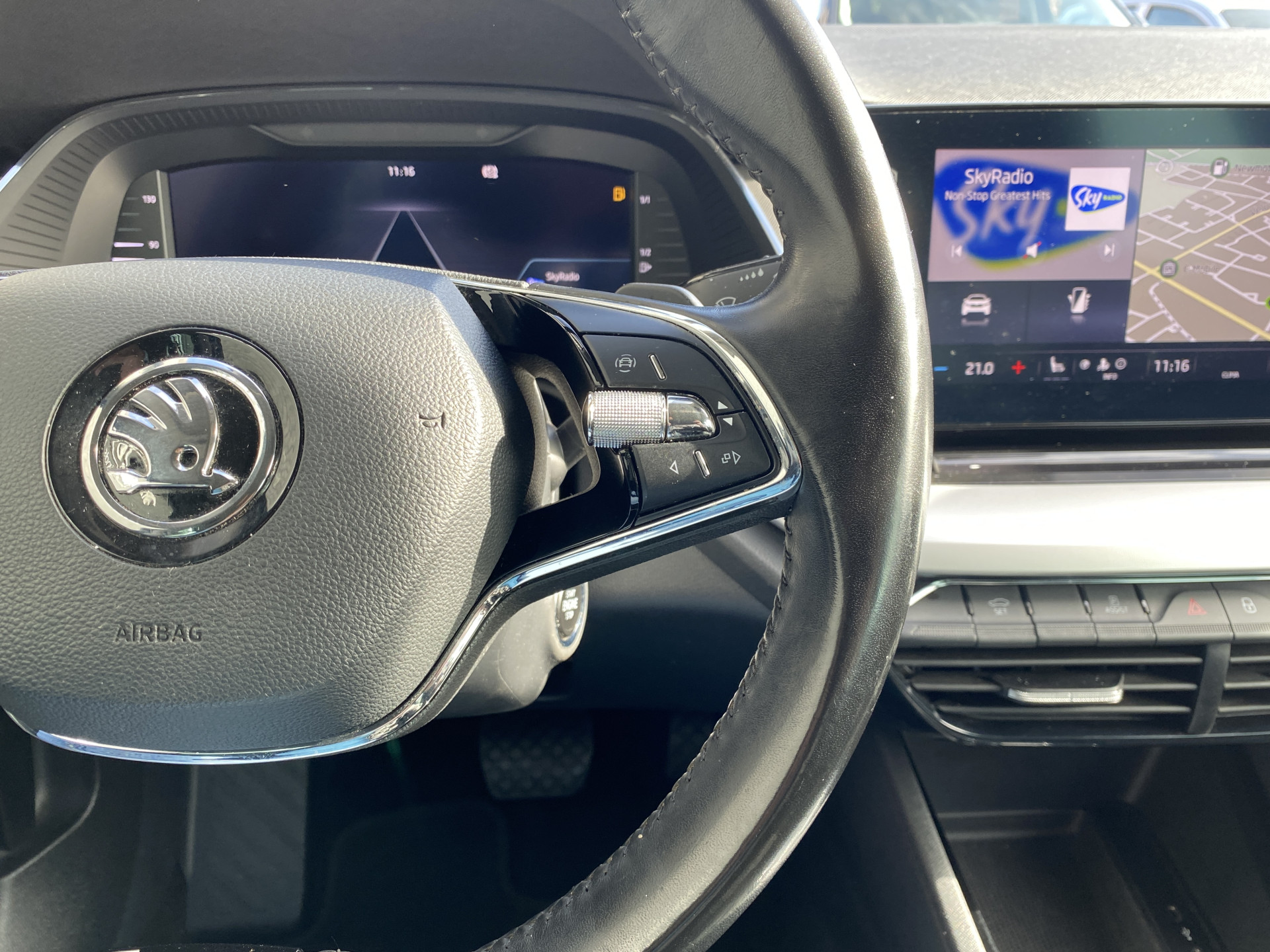 ŠKODA Octavia Combi 1.0 e-TSI Business Edition Plus AUT. | 1e eigenaar | dealer onderh. | navigatie | trekhaak | carplay | adaptieve cruise
