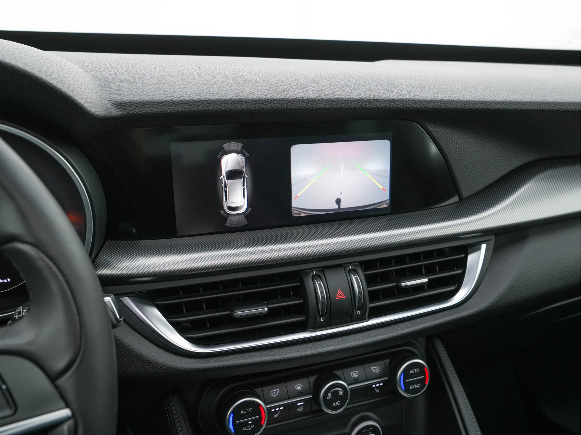 Alfa Romeo Stelvio 2.2d AWD Q4 Super Aut. *PANO | LEATHER | BI-XENON | MEMORY-PACK | HARMAN/KARDON | BLINDSPOT | CAMERA | DAB+ | NAVI-FULLMAP | HEATED-SPORTSEATS | ECC | ADAPTIVE-CRUISE | PDC | PRIVACYGLASS | TOWBAR | 19"ALU*