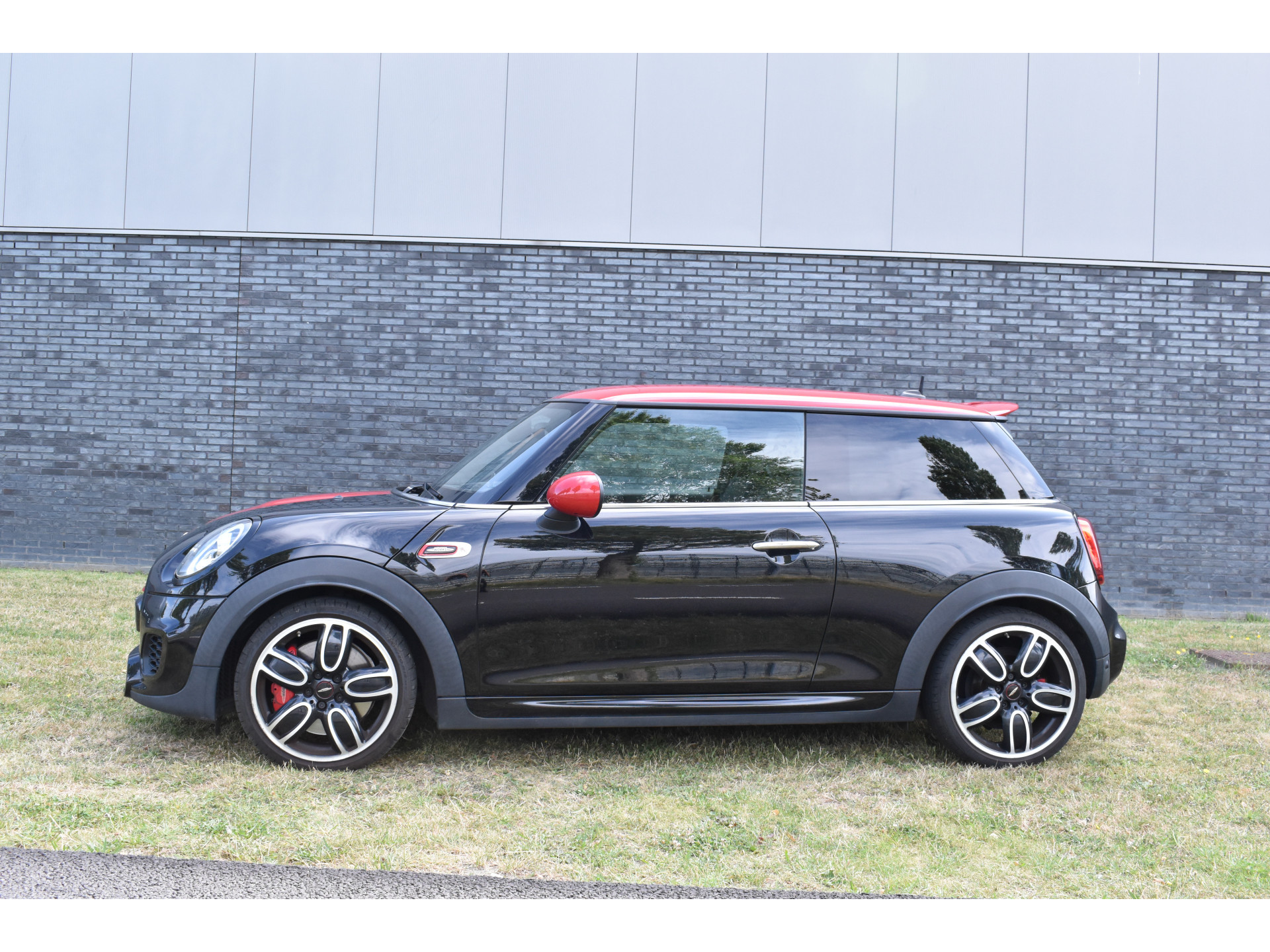 MINI 3-Deurs 2.0 John Cooper Works Chili 232pk Leer Navi Automaat
