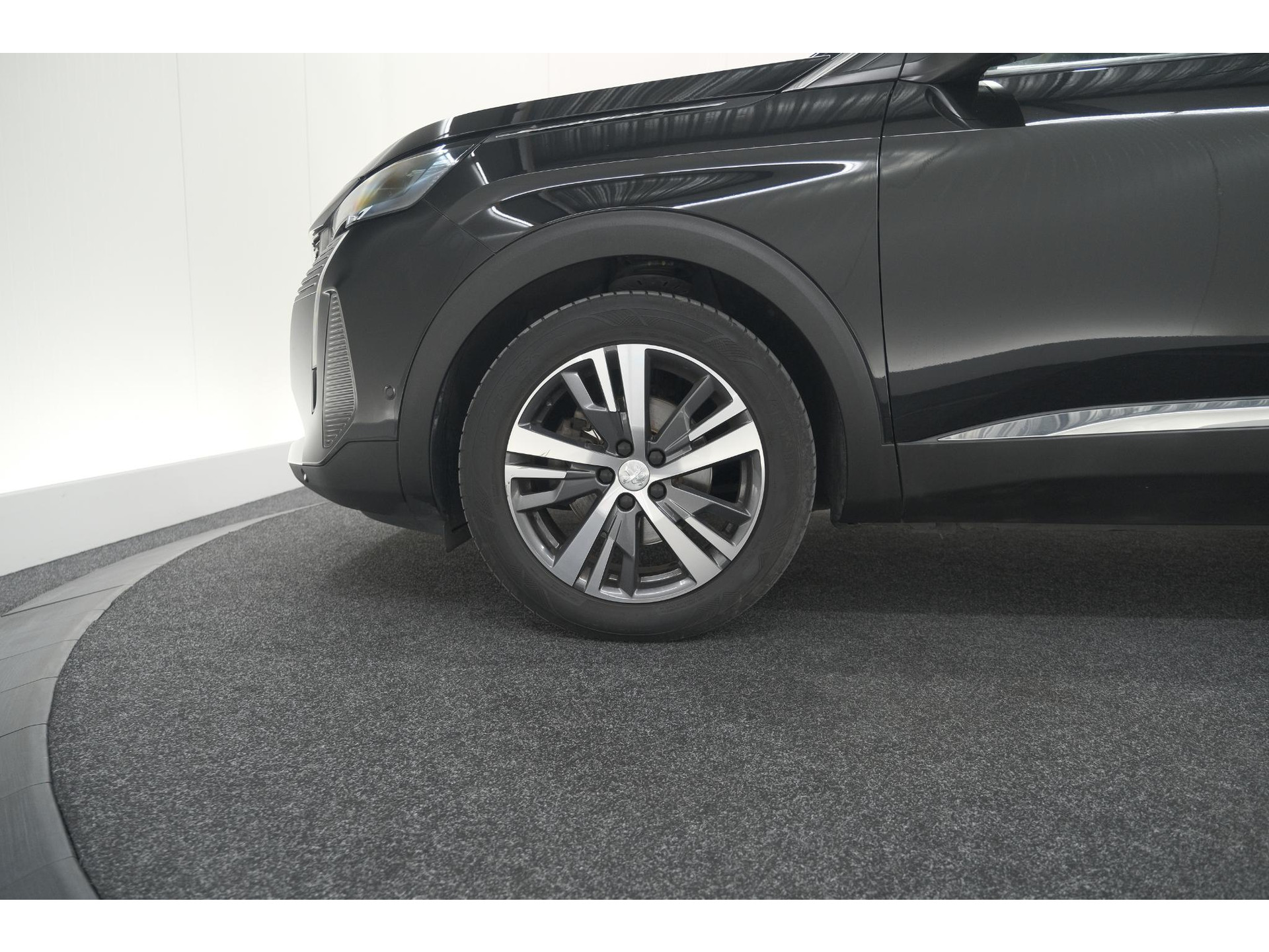 Peugeot 3008 PureTech 130 Allure | Trekhaak | Camera | Dodehoekdetectie | Navigatie