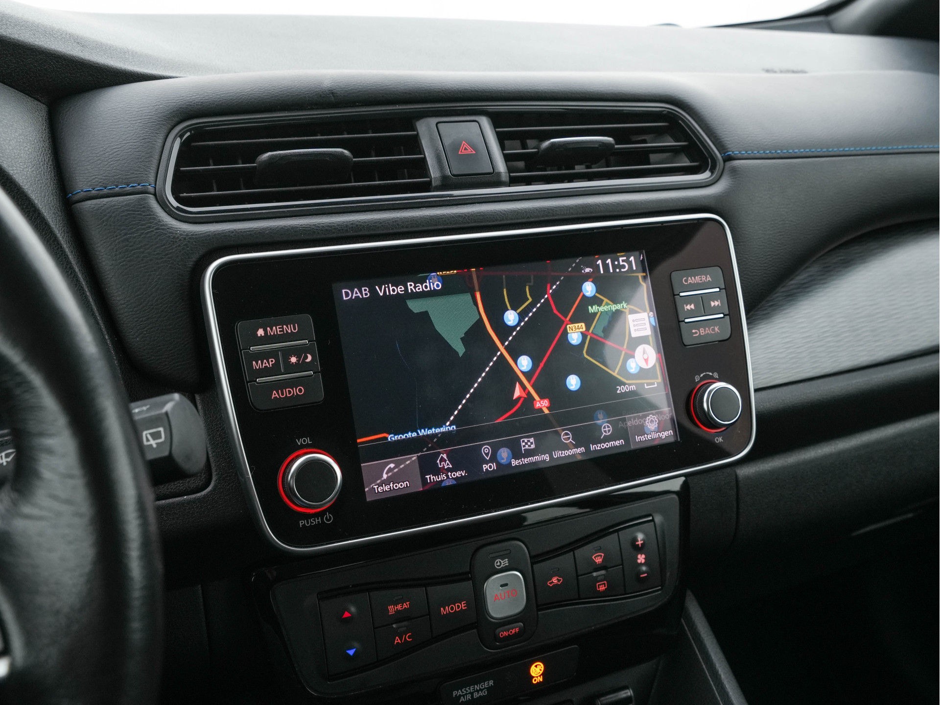 Nissan LEAF 3.Zero Limited Edition 62 kWh {SOH-93%} (INCL-BTW) Aut. *HEATPUMP | LEATHER | FULL-LED | DIGI-COCKPIT | TOPVIEW | BOSE-AUDIO | KEYLESS | DAB+ | BLINDSPOT | ECC | ADAPTIVE-CRUISE | PDC | HEATED-COMFORTSEATS | PRIVACYGLASS | 17"ALU*