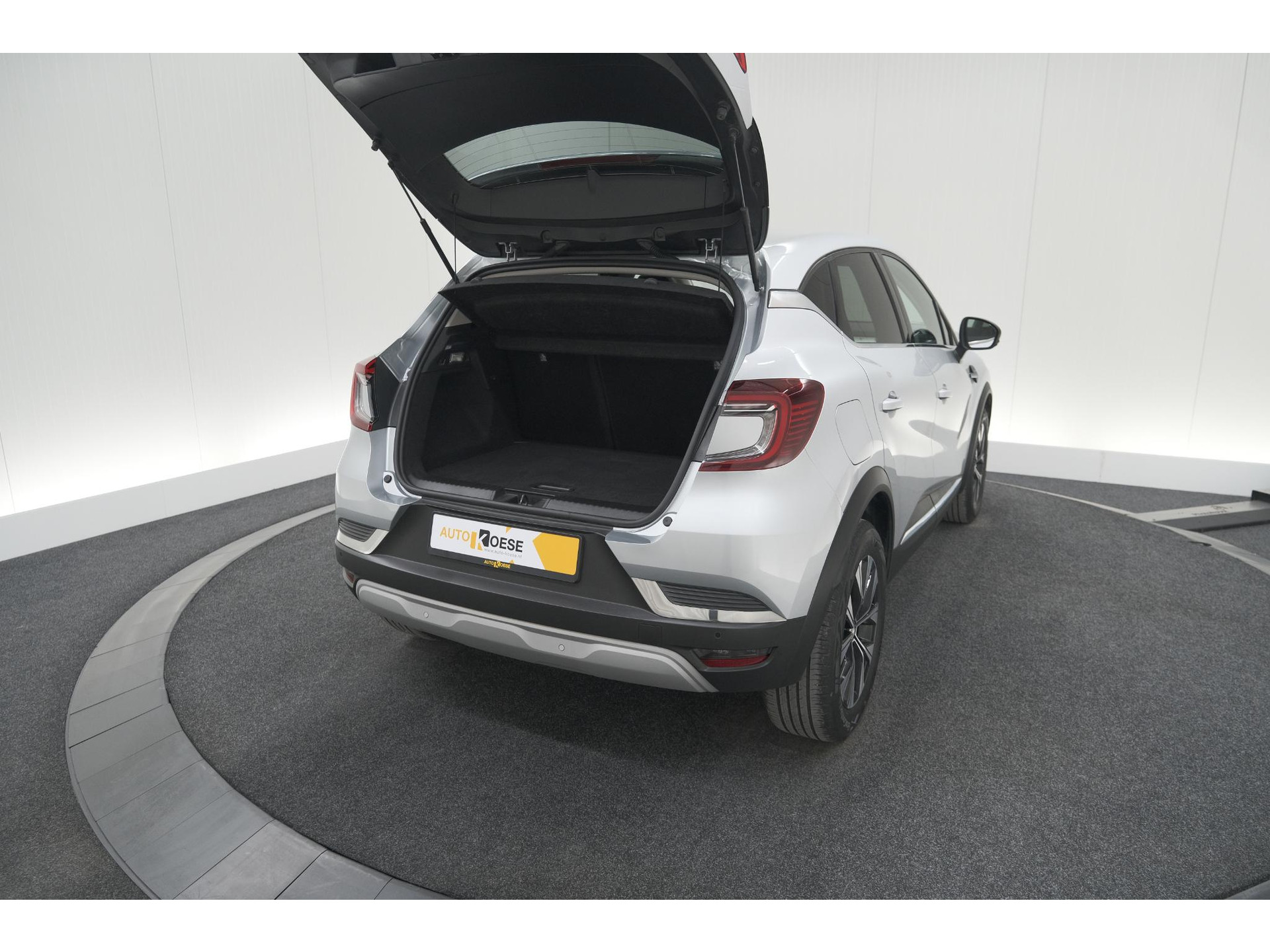 Renault Captur TCe 140 EDC Techno | Camera | 9.3 Inch Groot Scherm | Stoelverwarming | Apple Carplay