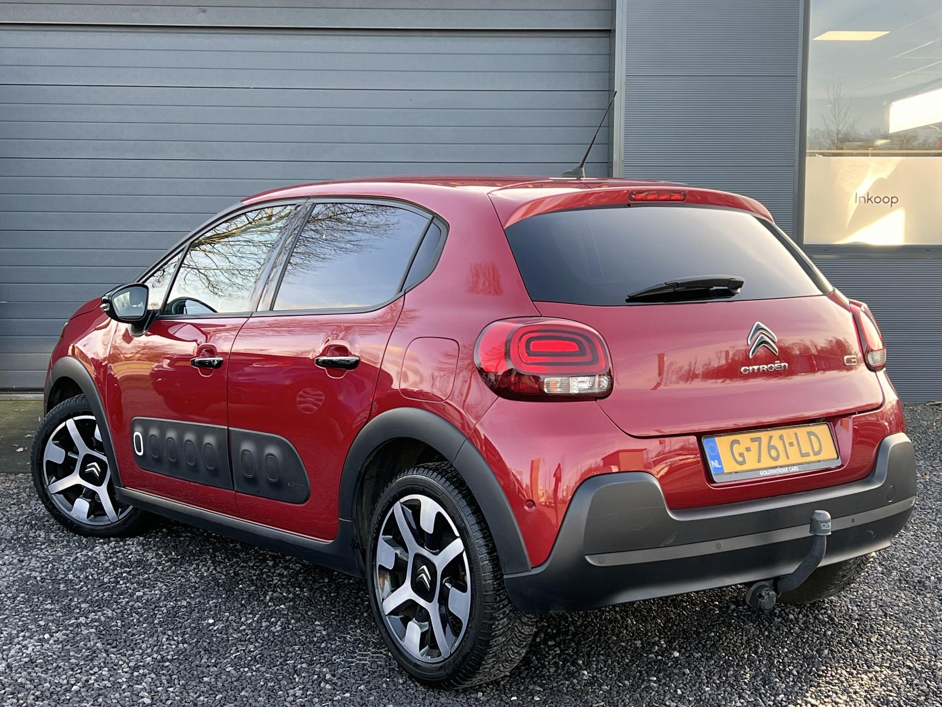 Citroen C3 1.2 PureTech S&S Shine 110pk,D-riem vv in 2023,2e Eigenaar,Camera,Navi,Clima,Cruise,Pdc V+A,APK tot 01-2027