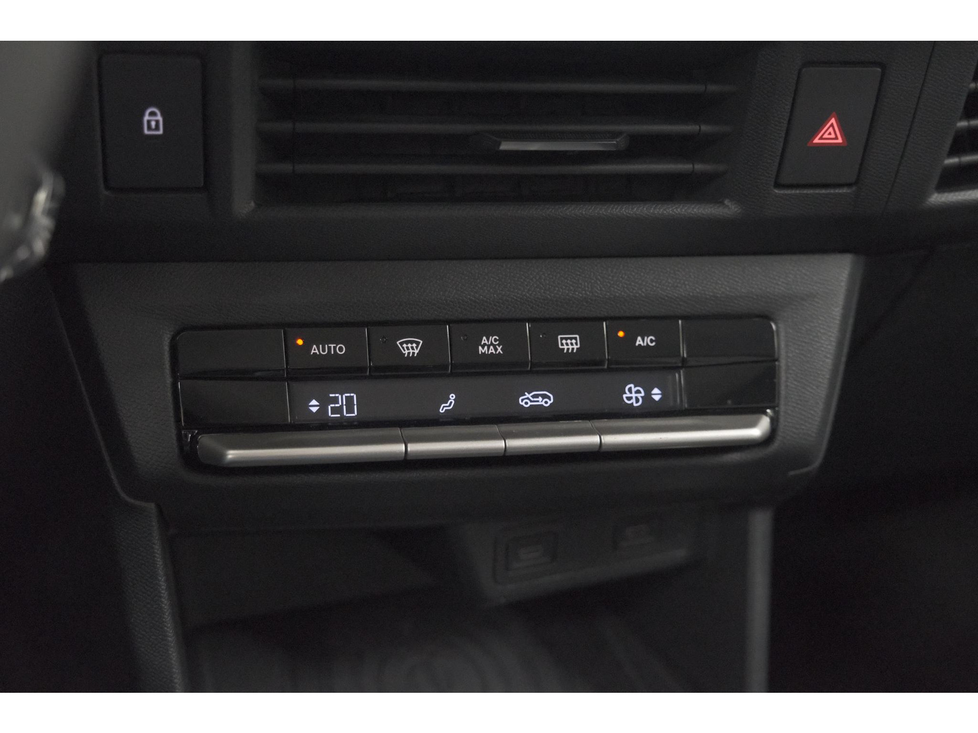 Opel Frontera 1.2 Turbo Hybrid 145 GS | 7 Zitplaatsen | Camera | Dodehoekdetectie | Navigatie