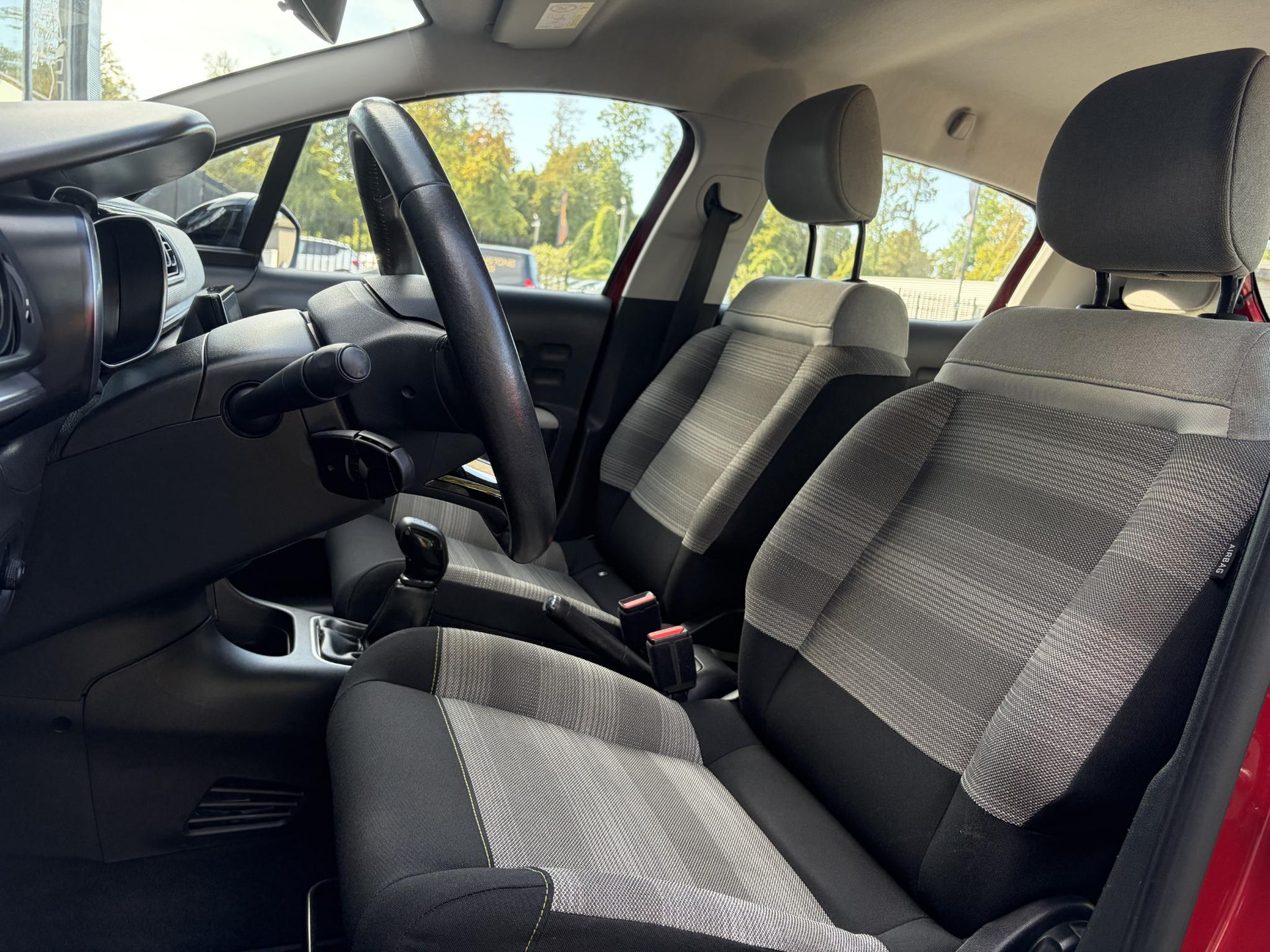 Citroen C3 1.2 PureTech Feel ✓2e Eigenaar✓Navi✓Carplay✓Clima✓Cruise✓Lm velgen✓Rijstrooksensor✓Pdc✓N.A.P✓Apk tot 05-2027