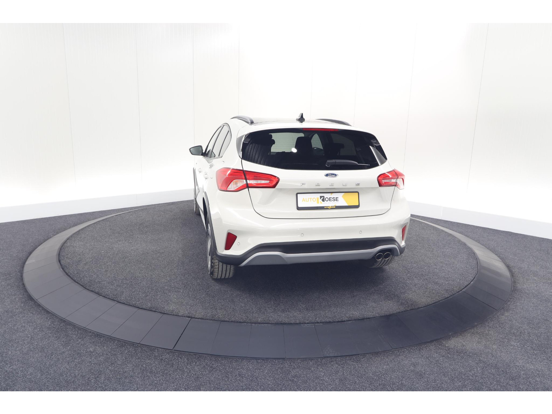 Ford Focus 1.5 EcoBoost Active Business | Lage Kilometerstand | Navigatie | Parkeersensoren | Apple Carplay
