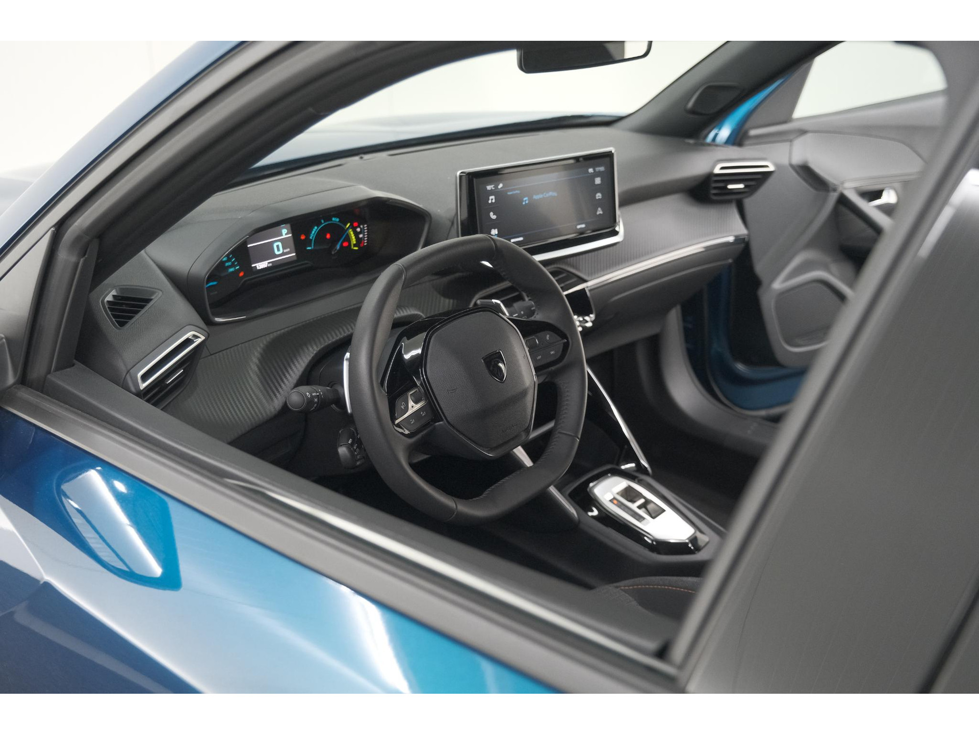 Peugeot 2008 Hybrid 136 e-DCS6 Style | Apple Carplay | Parkeersensoren | Climate control