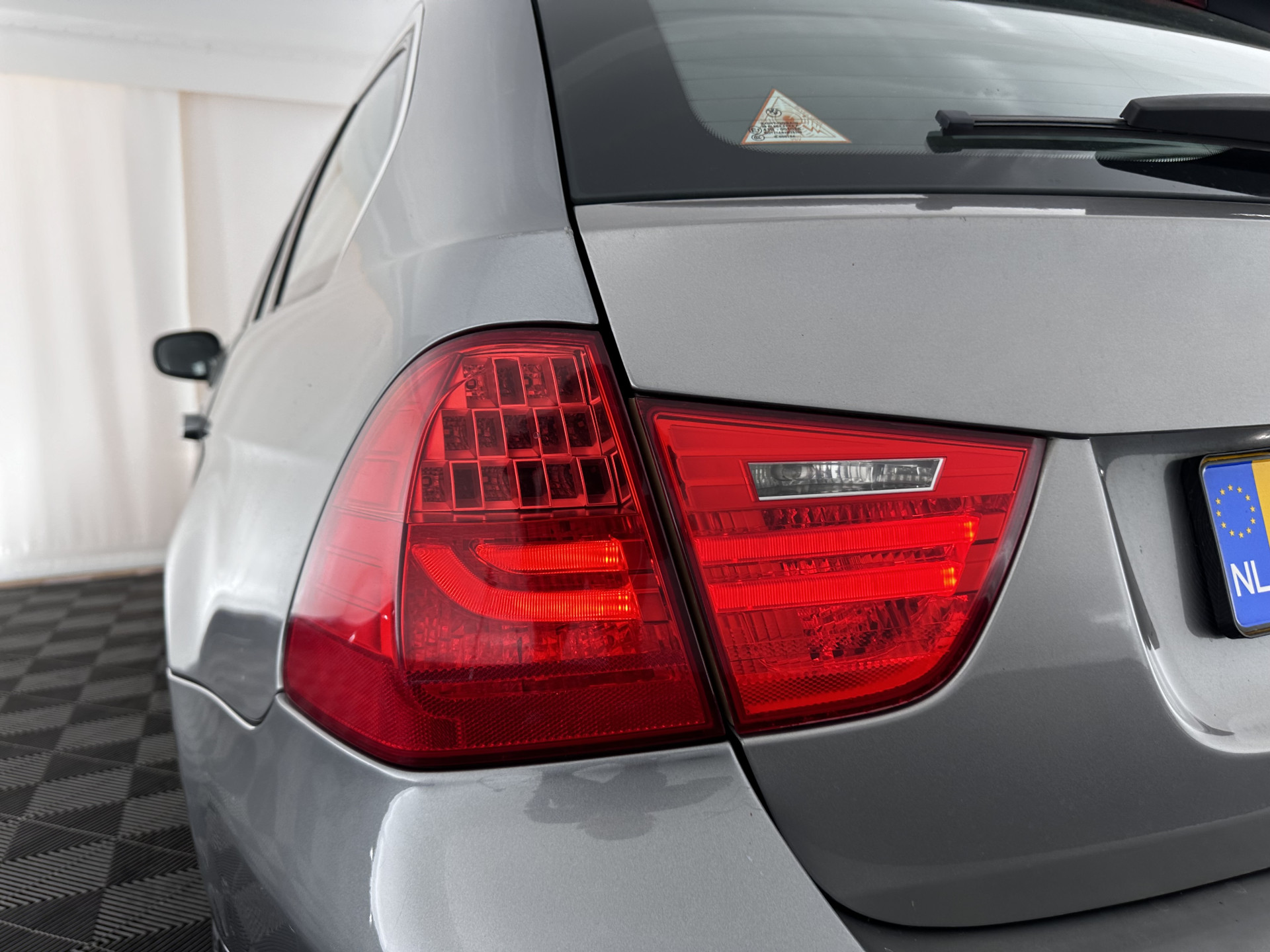 BMW 3-serie Touring 316i Business Line Sport-Pack ! LOOPT-OP-2-CILINDERS ! *NAVI-FULLMAP | ECC | PDC | CRUISE | COMFORT-SEATS | 17"ALU*