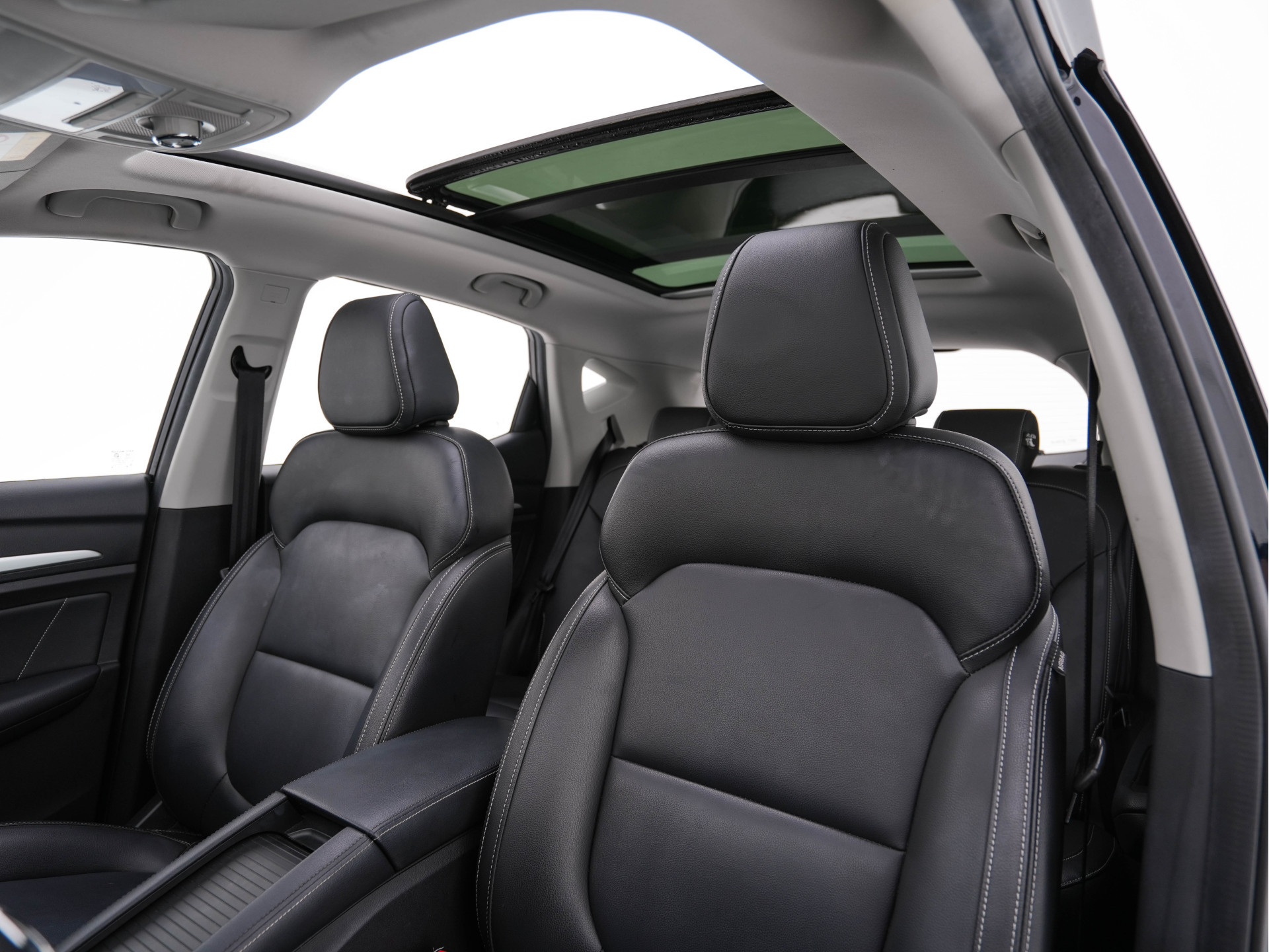 MG ZS EV Luxury 45 kWh { SOH-90%} (INCL-BTW) *PANO | LEATHER | CCS-FASTLOADER | KEYLESS | NAVI-FULLMAP | ADAPTIVE-CRUISE | CAMERA | CARPLAY | DAB | LANE-ASSIST | SPORT-SEATS | 17"ALU*