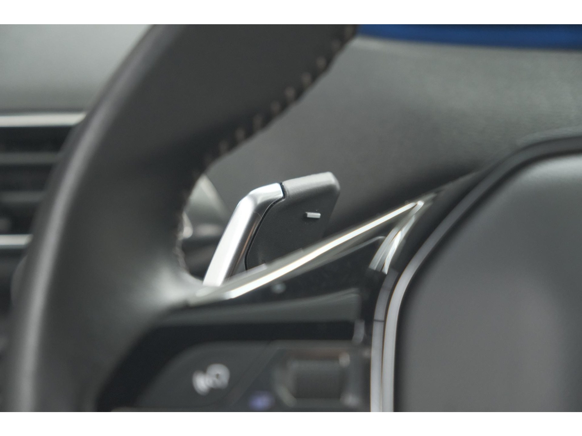 Peugeot 5008 PureTech 130 EAT8 Active Pack | 7 Zitplaatsen | Camera | Apple Carplay | Parkeersensoren