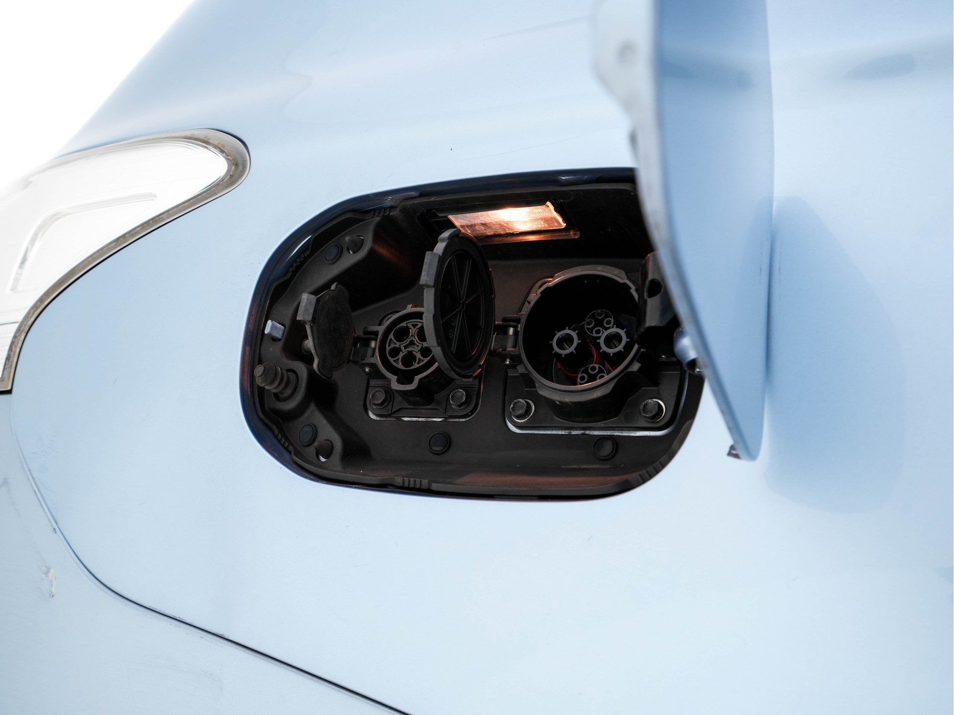 Mitsubishi Outlander 2.0 PHEV Executive Edition AWD Aut. *LEATHER-FABRIC | XENON | NAVI-FULLMAP | CAMERA | KEYLESS | DAB+ | ROCKFORD-AUDIO | COMFORT-SEATS | PRIVACY-GLASS | SHIFT-PADDLES |  18''ALU*