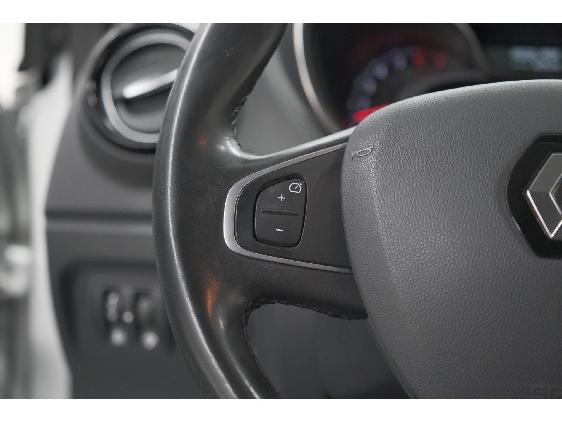 Renault Captur TCe 90 Intens | Camera | Dodehoekdetectie | Navigatie | Parkeersensoren