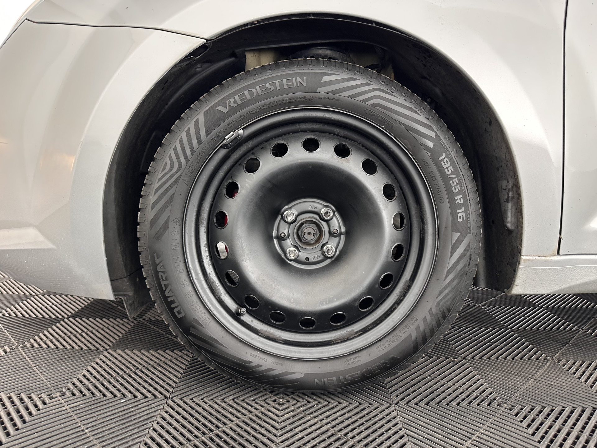 Alfa Romeo MiTo 1.3 JTDM ECO JUNIOR *LEATHER | NAVI-FULLMAP | SPORTSEATS | ECC | AUDIOSYSTEEM-DIGITAL |  PDC | PRIVACYGLASS | CRUISE*